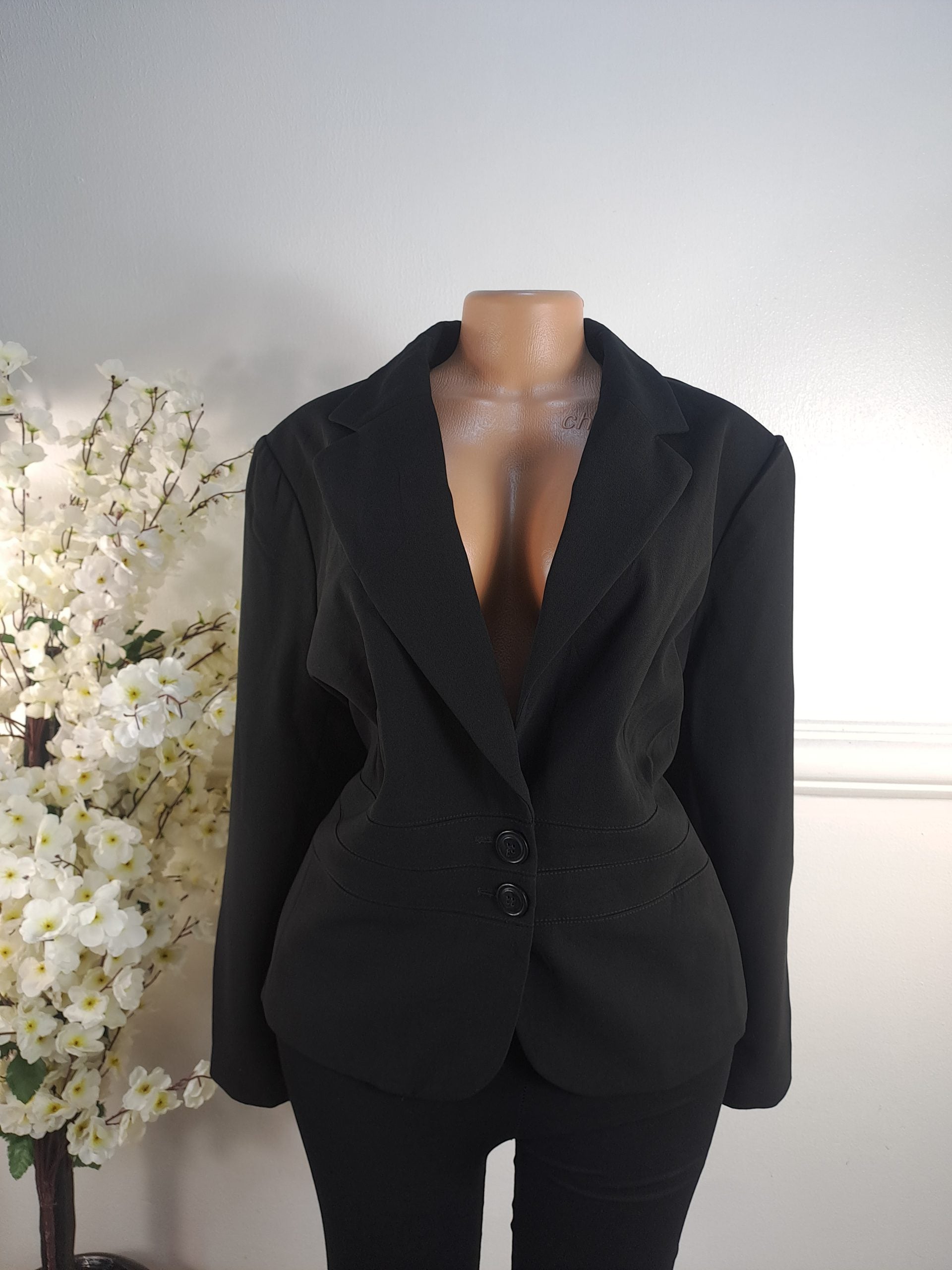 MARK & SPENCER UK SIZE 18 [LENGHT 24 INCHES] image 0