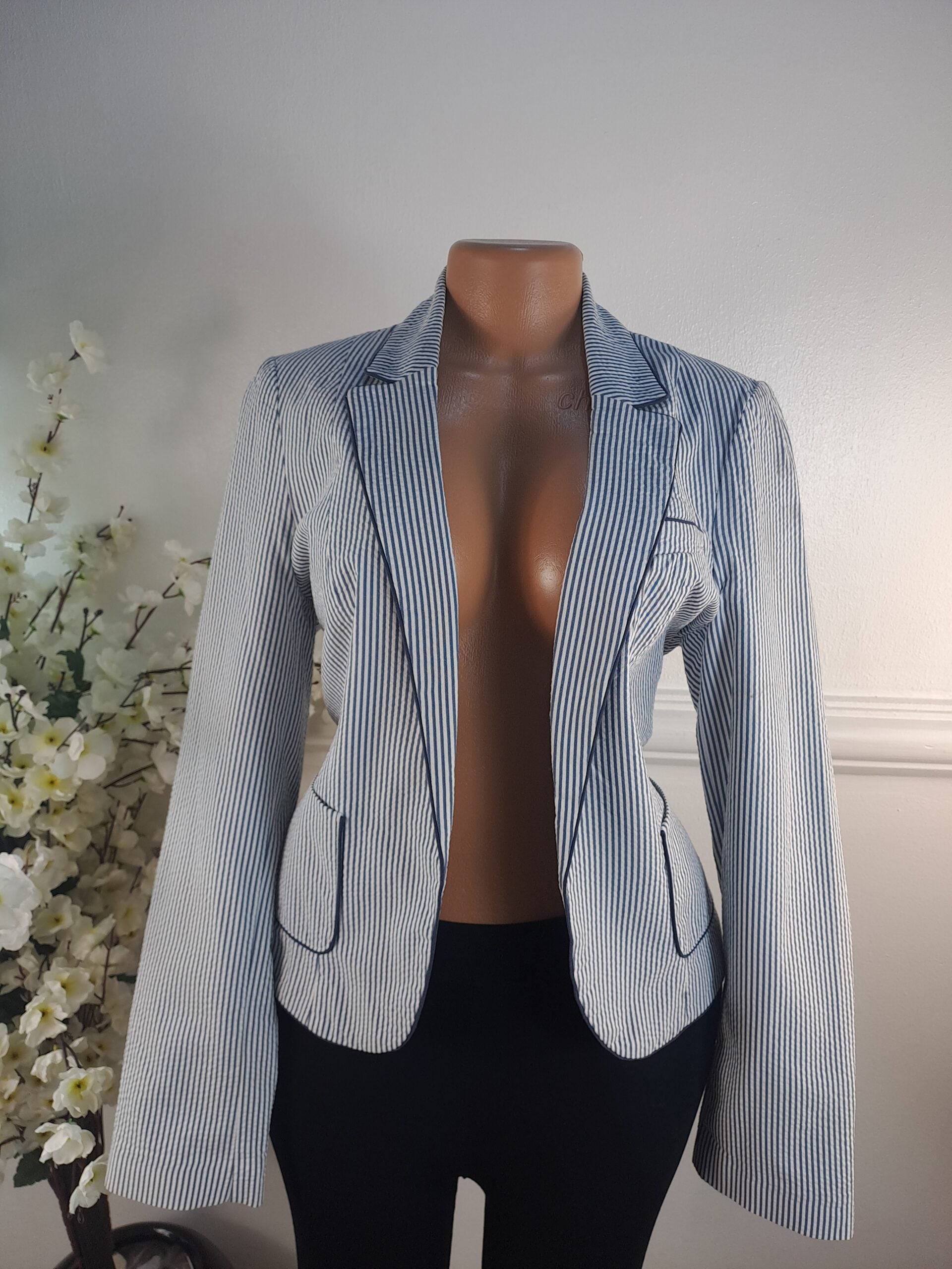 BLAZER UK SIZE 12 [LENGHT 22 INCHES] image 0