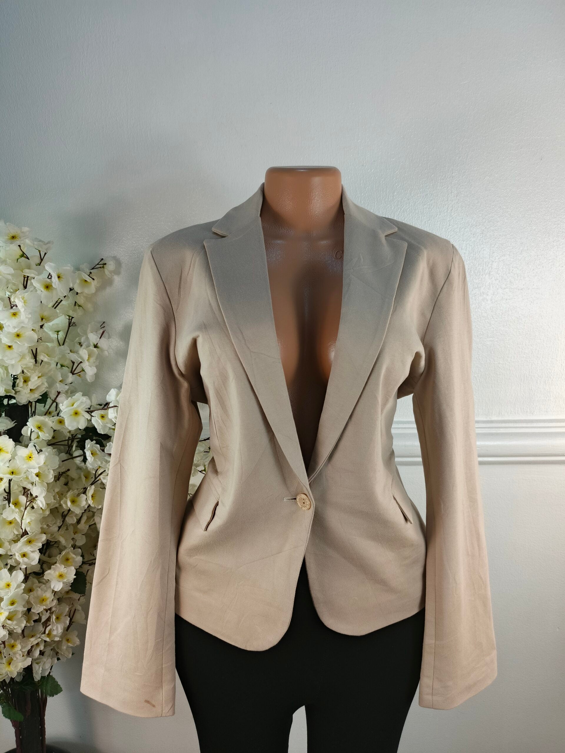 BLAZER UK SIZE 12 [LENGTH 25 INCHES, COTTON BROWN] image 0