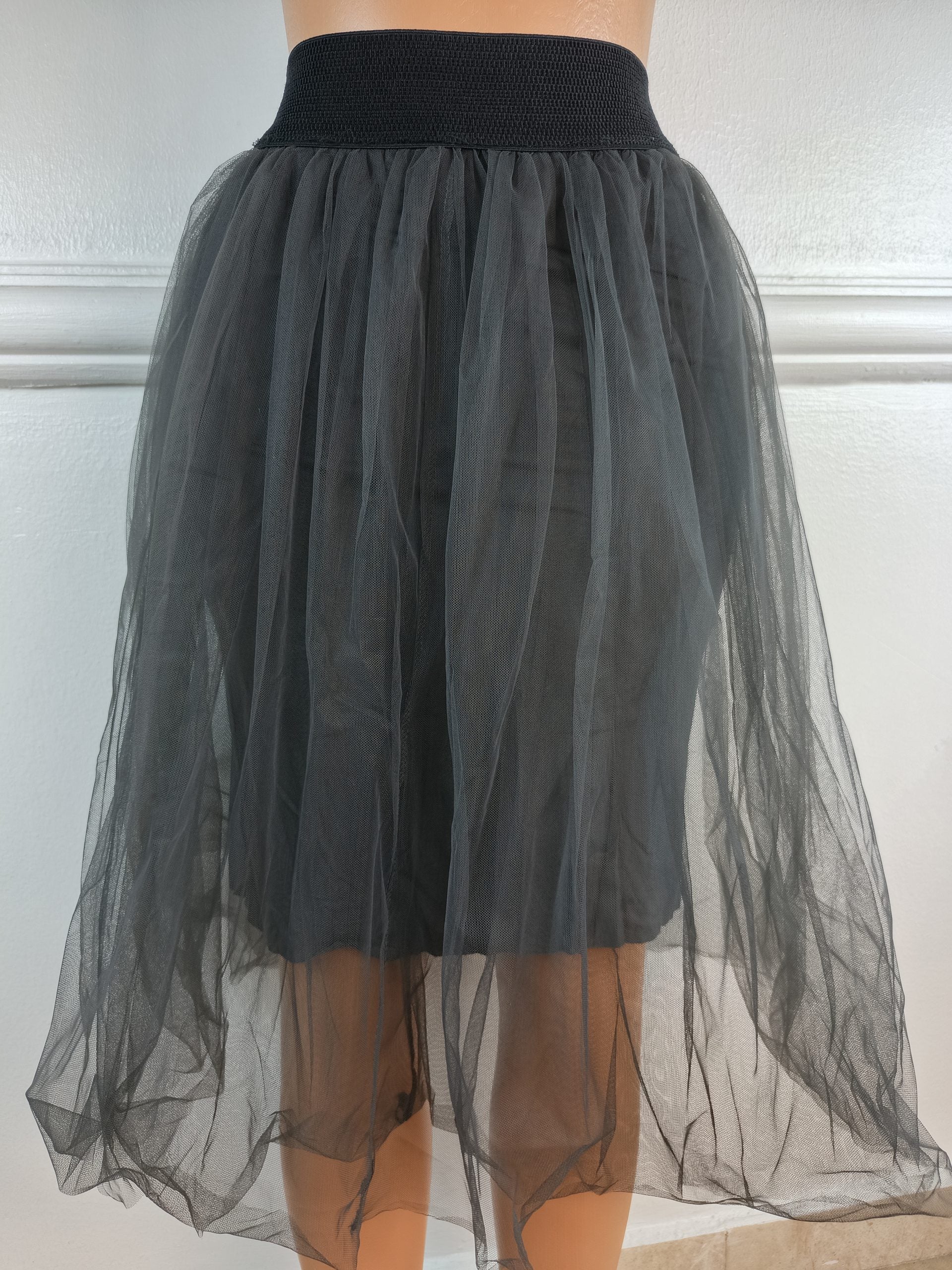 SKIRT UK 6, L-29 INCHES image 0