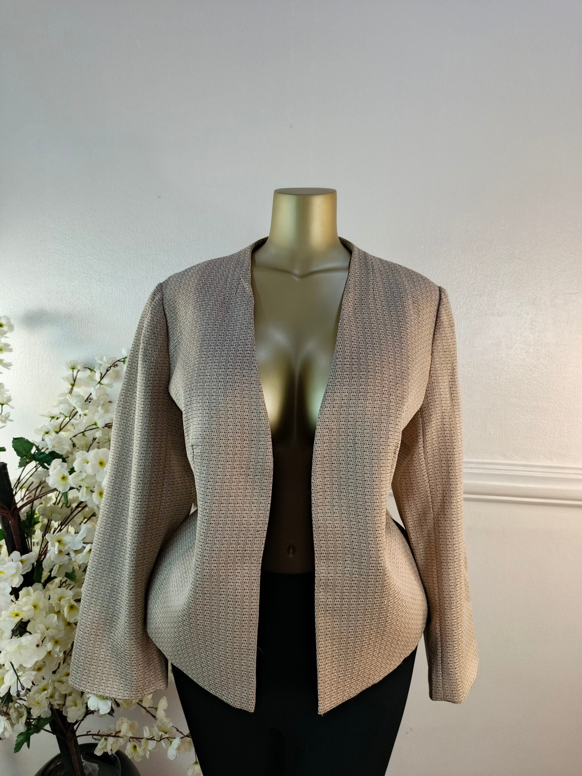 WINDSMOOR UK SIZE 20 [LENGTH 26 INCHES] image 0