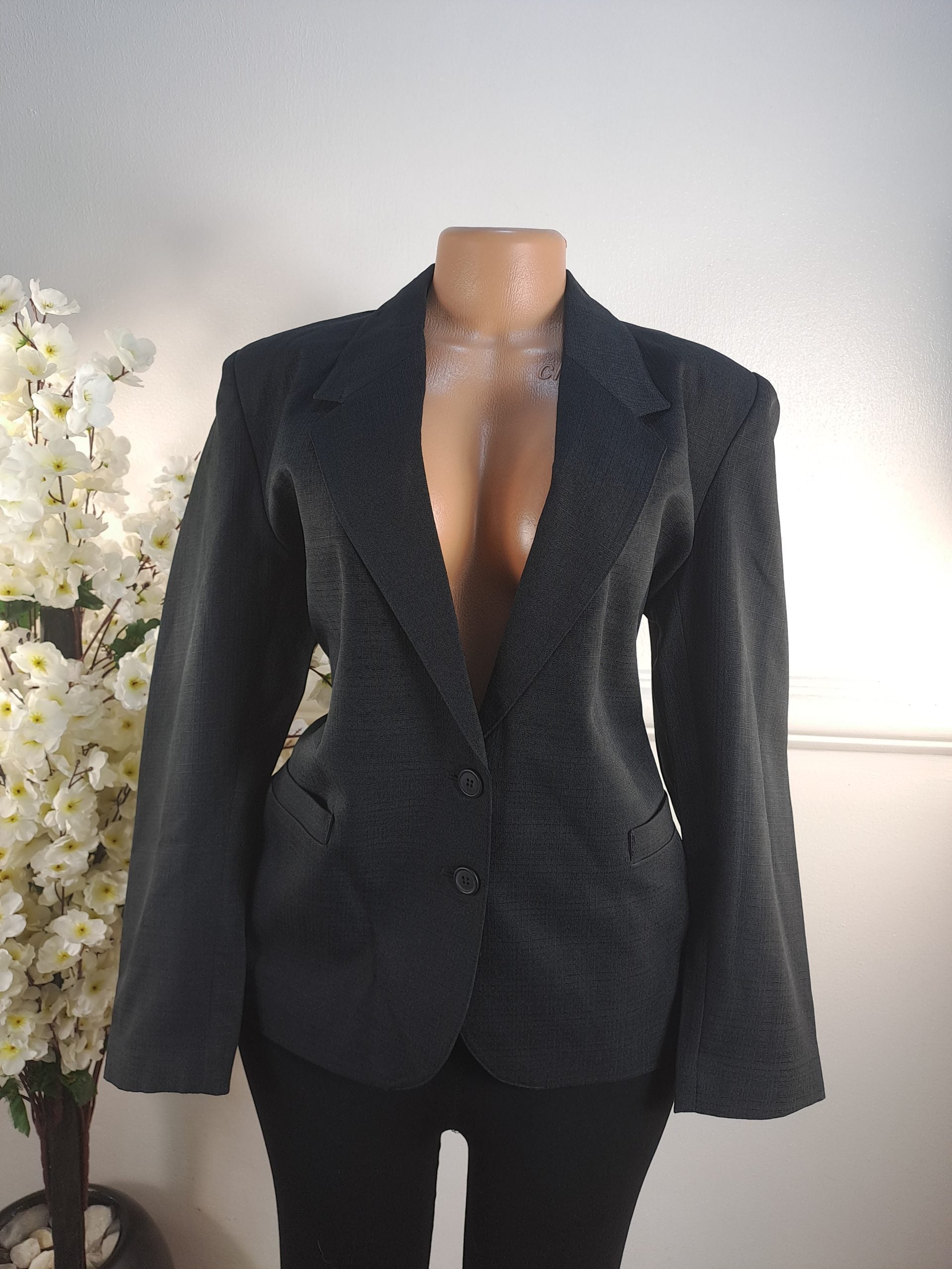 BLAZERS  UK SIZE 14 [LENGHT 26 INCHES] image 0