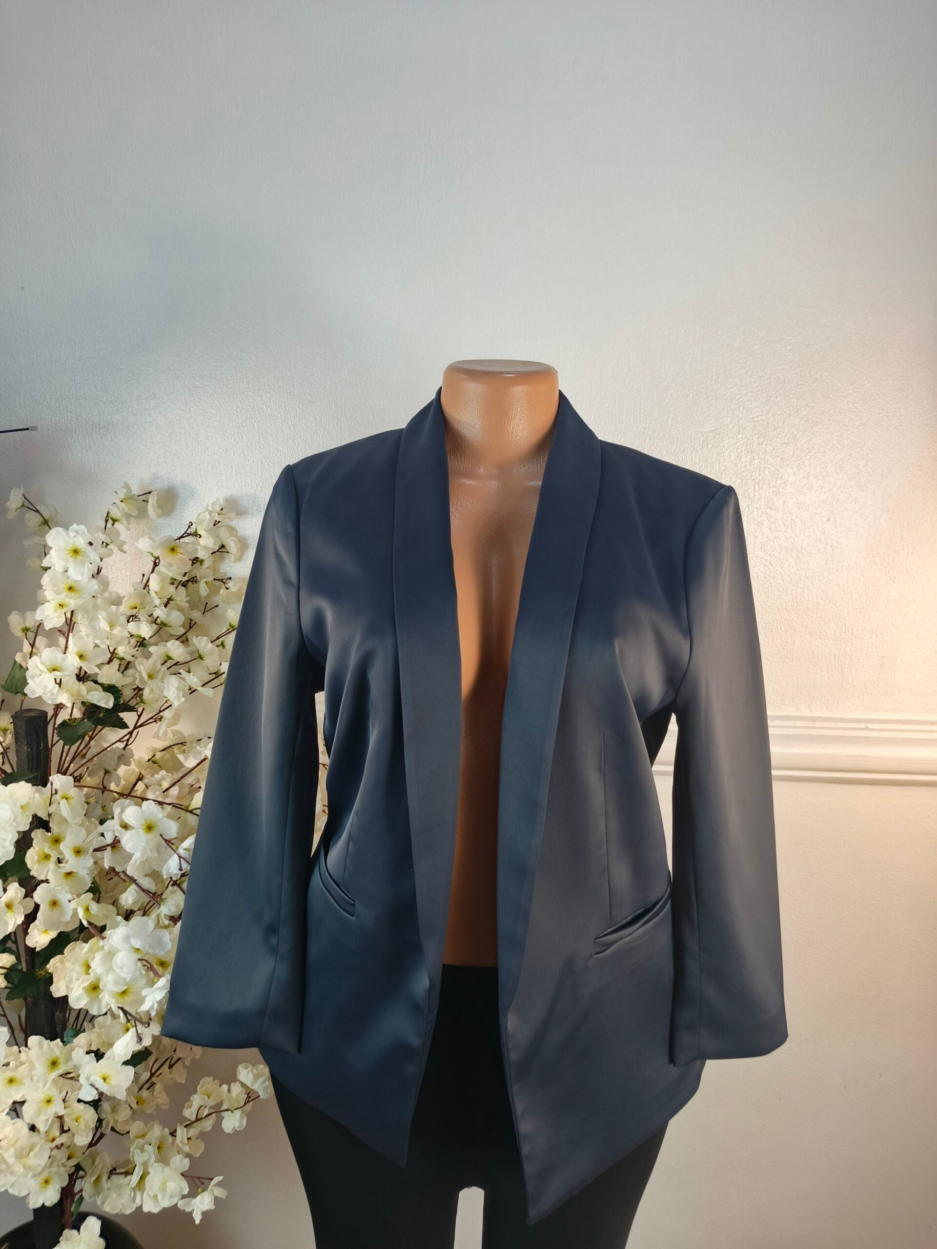 H&amp;M UK SIZE 12 [LENGTH 26 INCHES, GREY] image 0