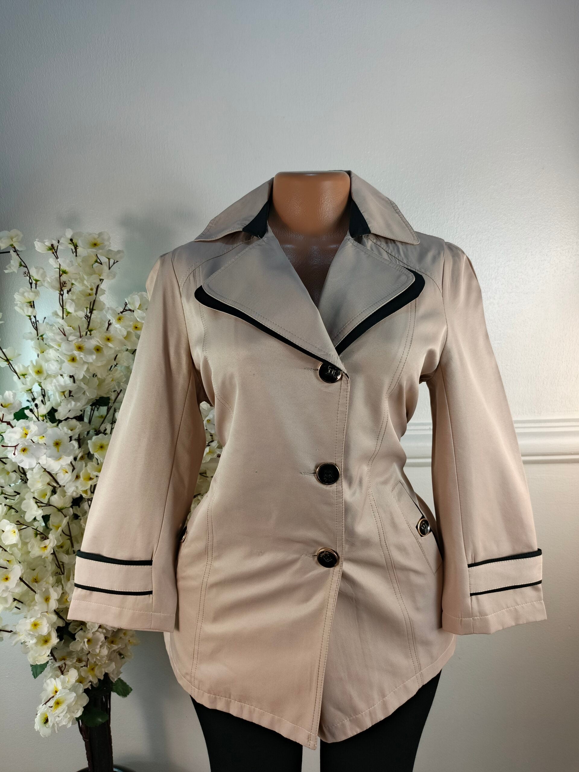 BLAZER UK SIZE 12 [LENGTH 28 INCHES, COTTON BROWN] image 0