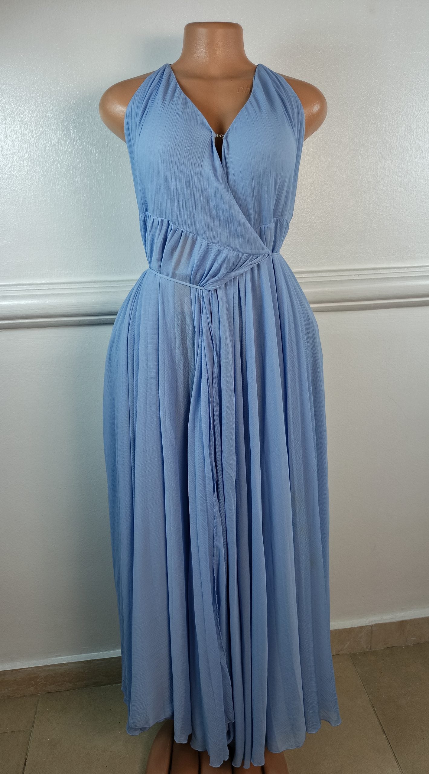 H&M UK 8 image 0