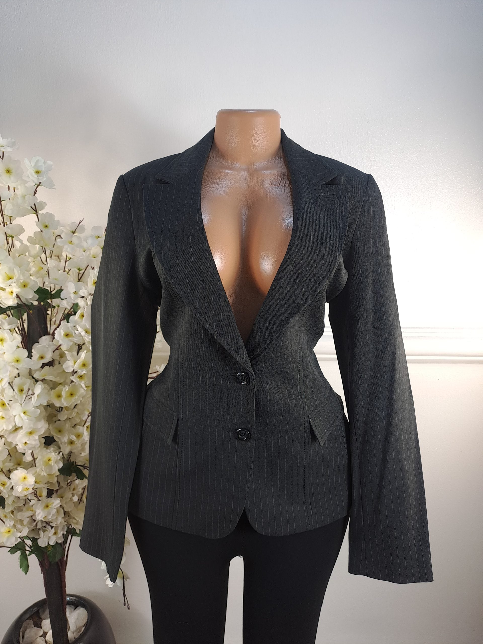 F & F UK SIZE 14 [LENGHT 26 INCHES] image 0