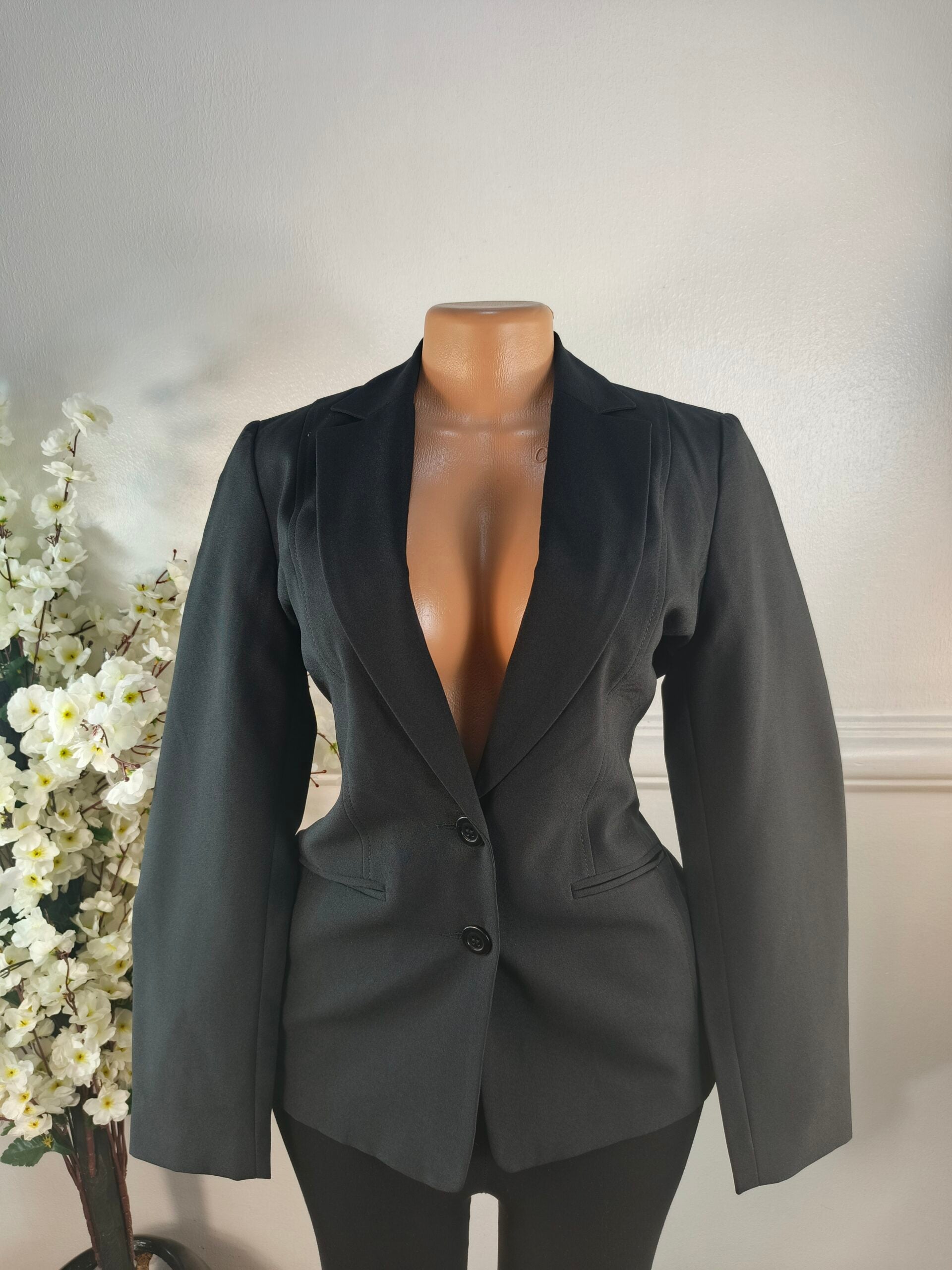 BLAZER UK SIZE 10 [LENGHT 26 INCHES, BLACK] image 0