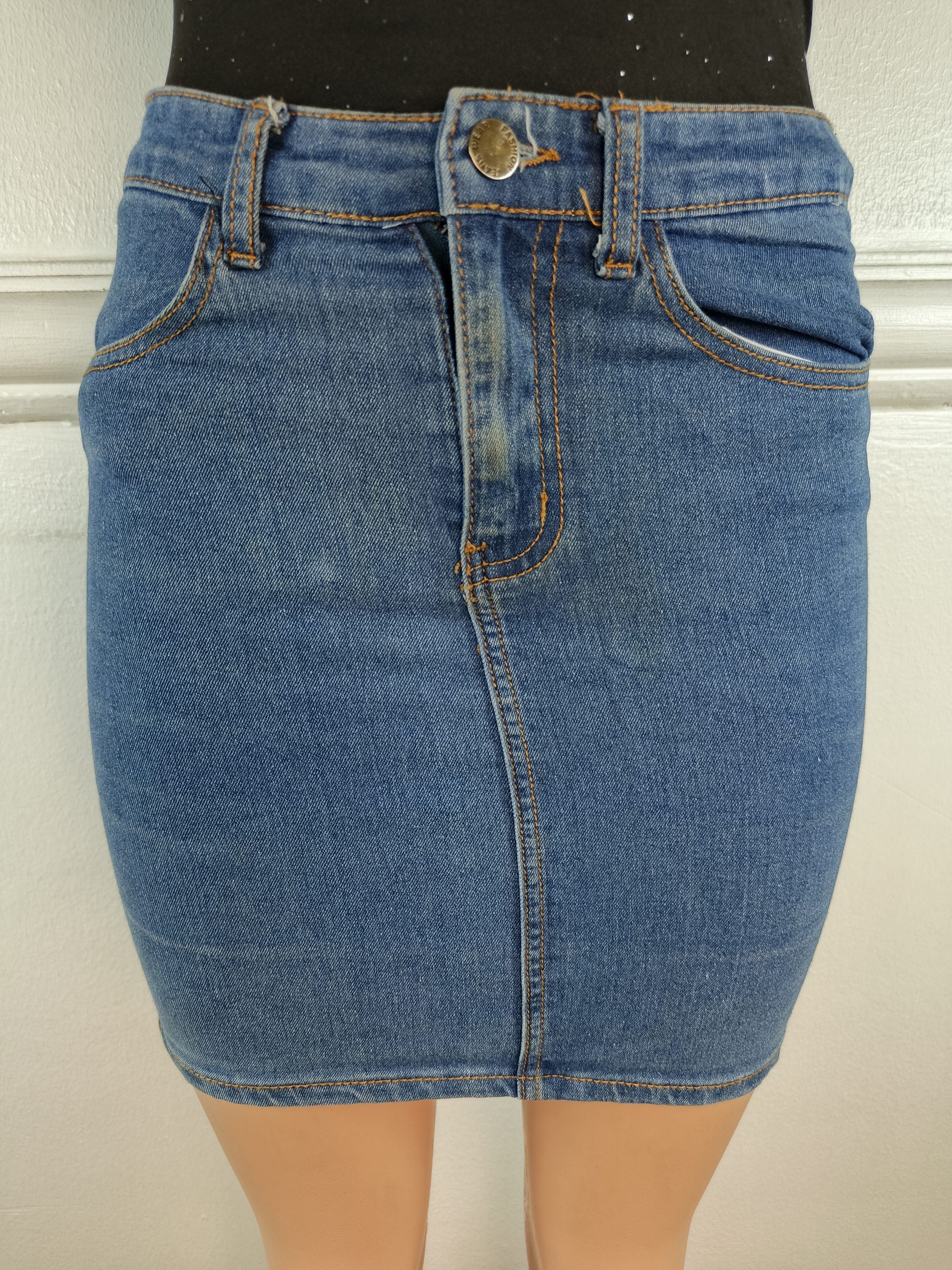 SKIRT UK 6, L-15 INCHES image 0
