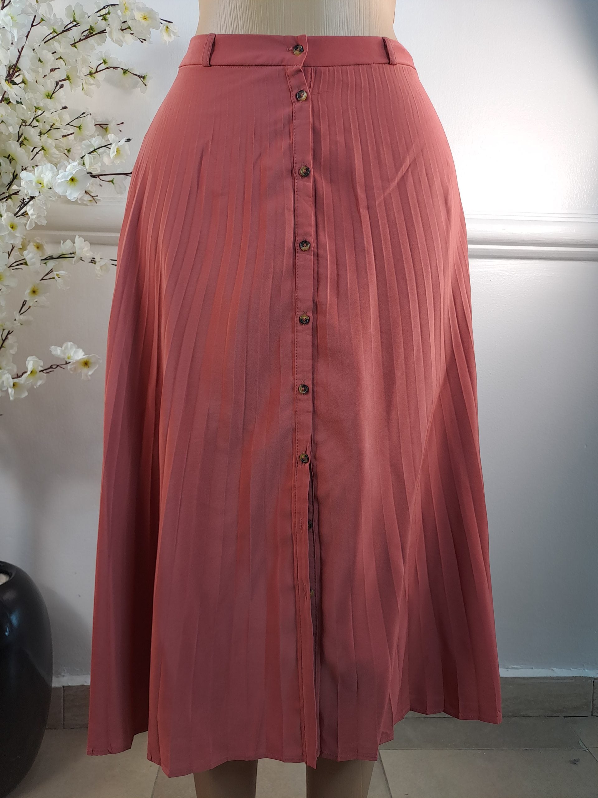 OSTRADIVARIUS UK 8, L-32 INCHES image 0