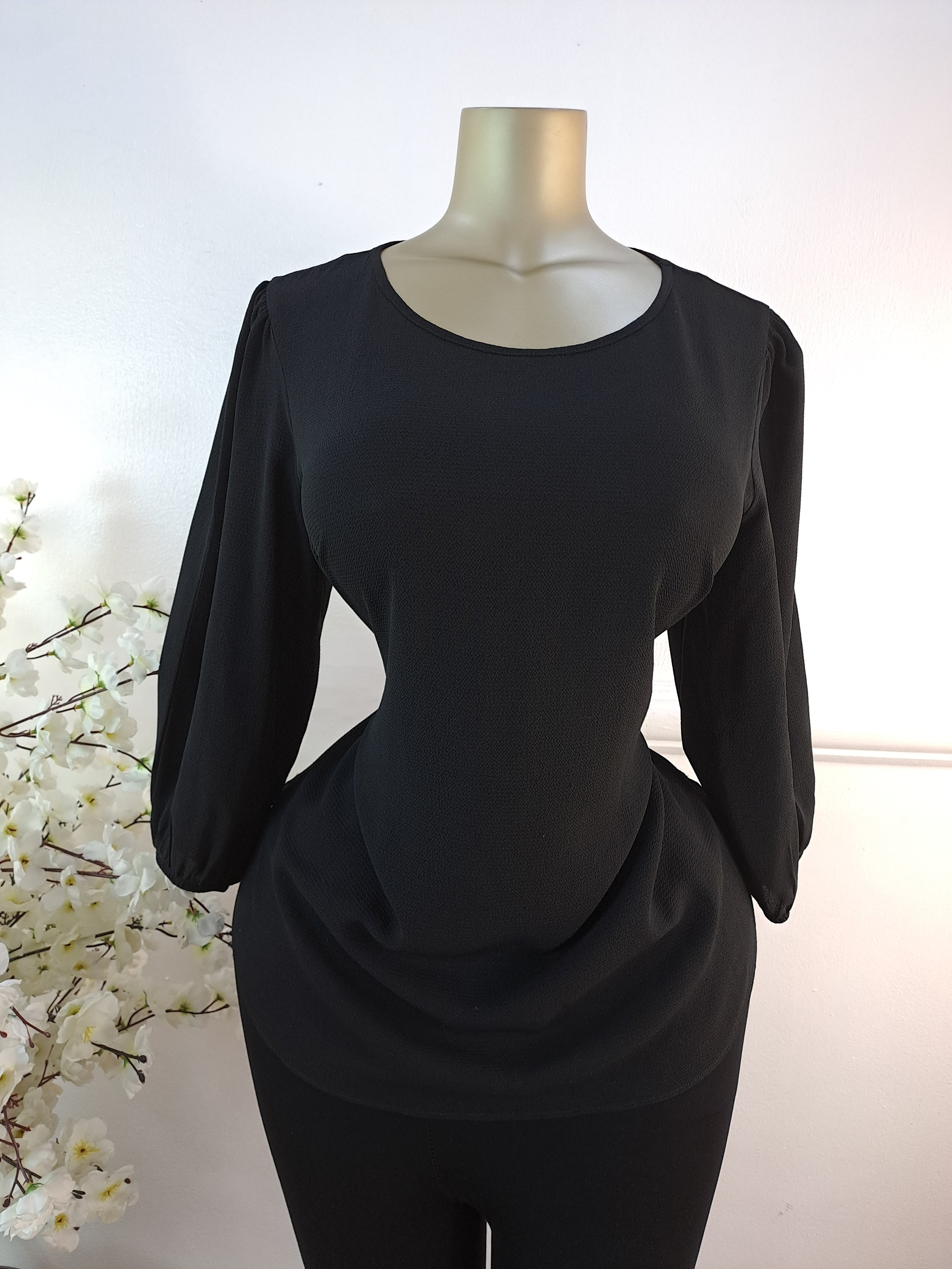 PAPAYA WOMAN UK SIZE 16