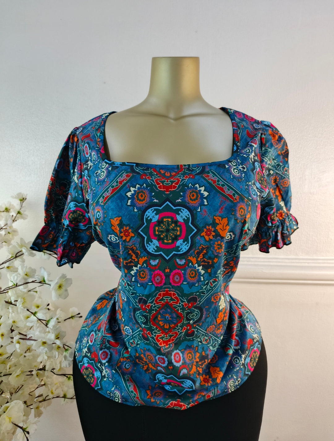 TOP UK SIZE 16