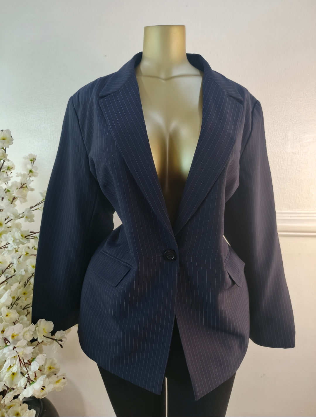 ESSENTIAL UK SIZE 24 [LENGTH 31 INCHES]