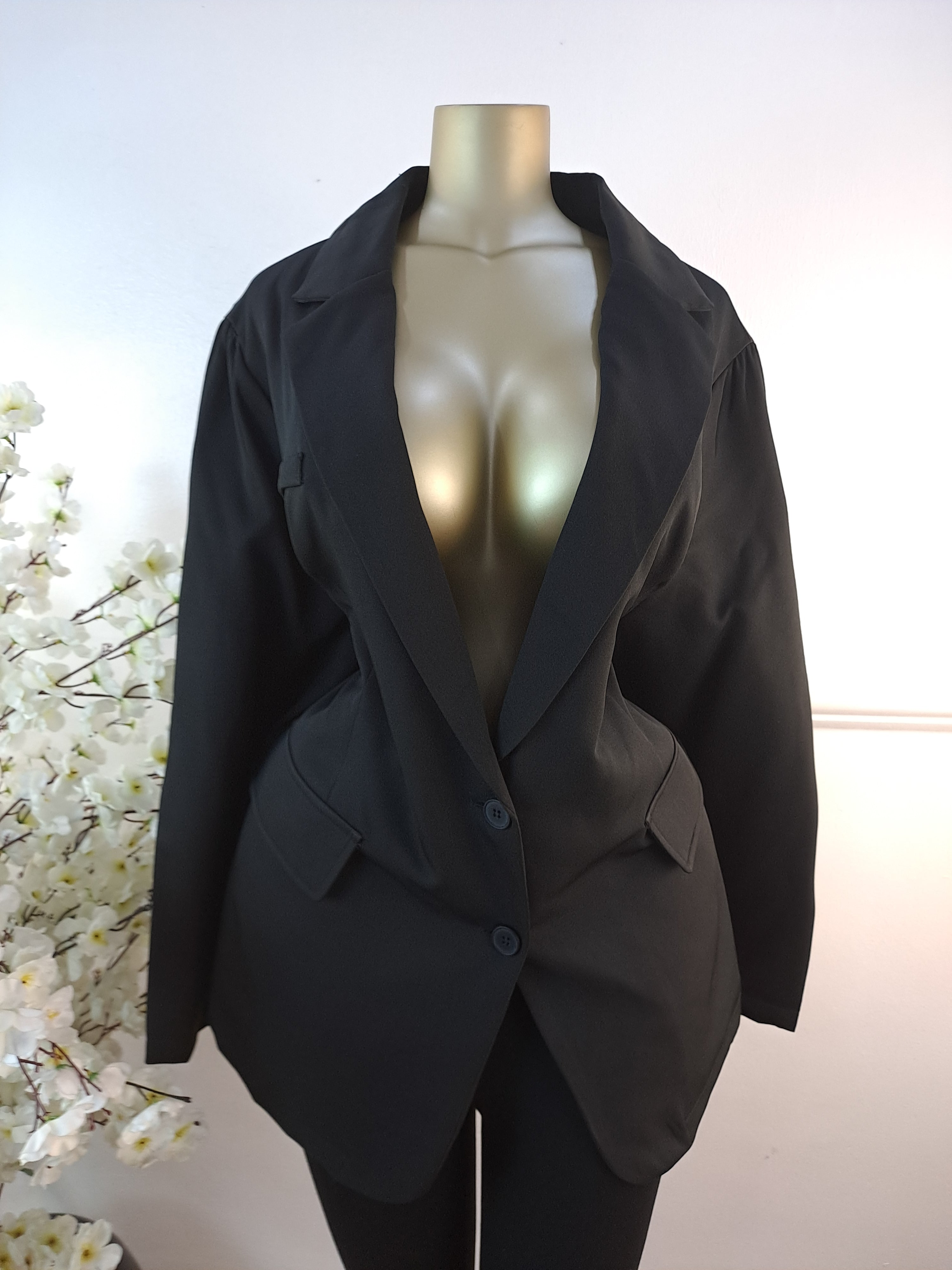 BLAZER UK SIZE 26 [LENGTH 33 INCHES]