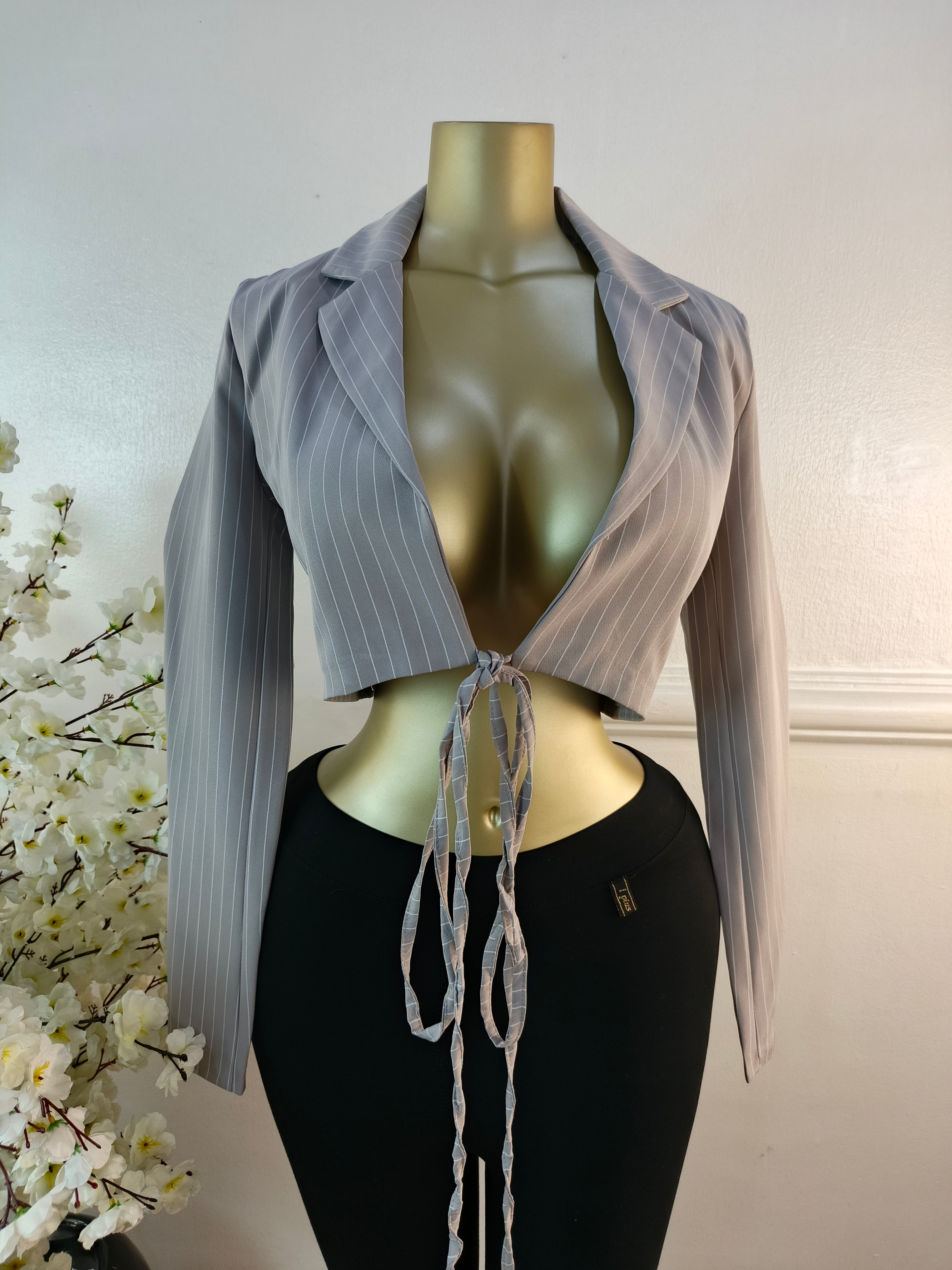 BOOHOO UK SIZE 12 [LENGTH 15 INCHES]