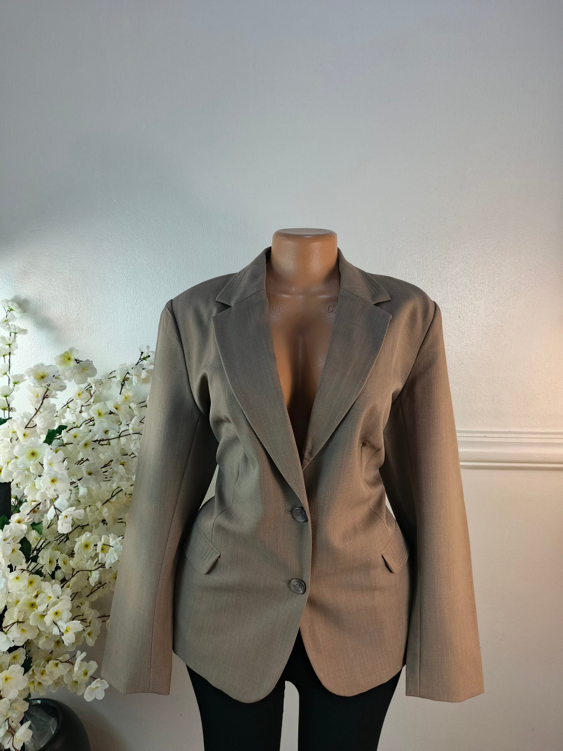 BLAZER UK SIZE 16 [LENGTH 28 INCHES, BROWN] image 0
