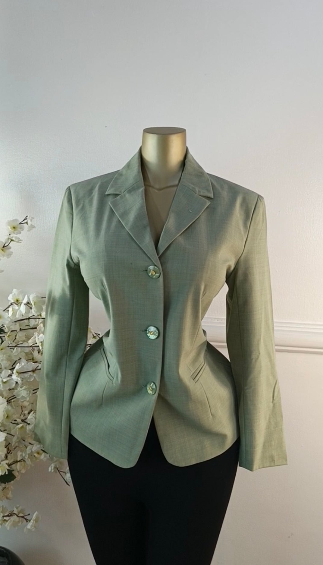 ESSENTIALS UK SIZE 14 [LENGTH 28 INCHES]