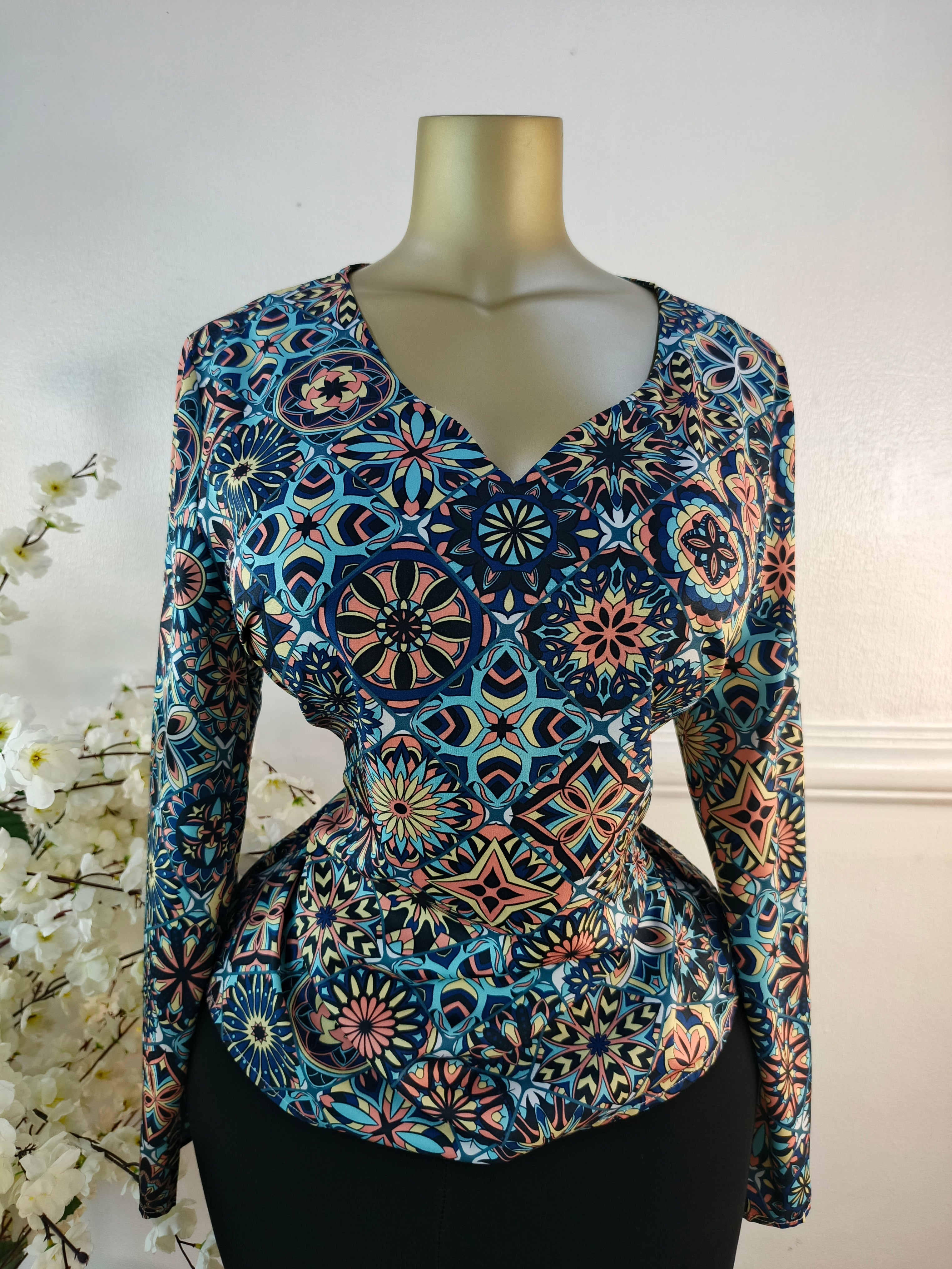 TOP UK SIZE 18