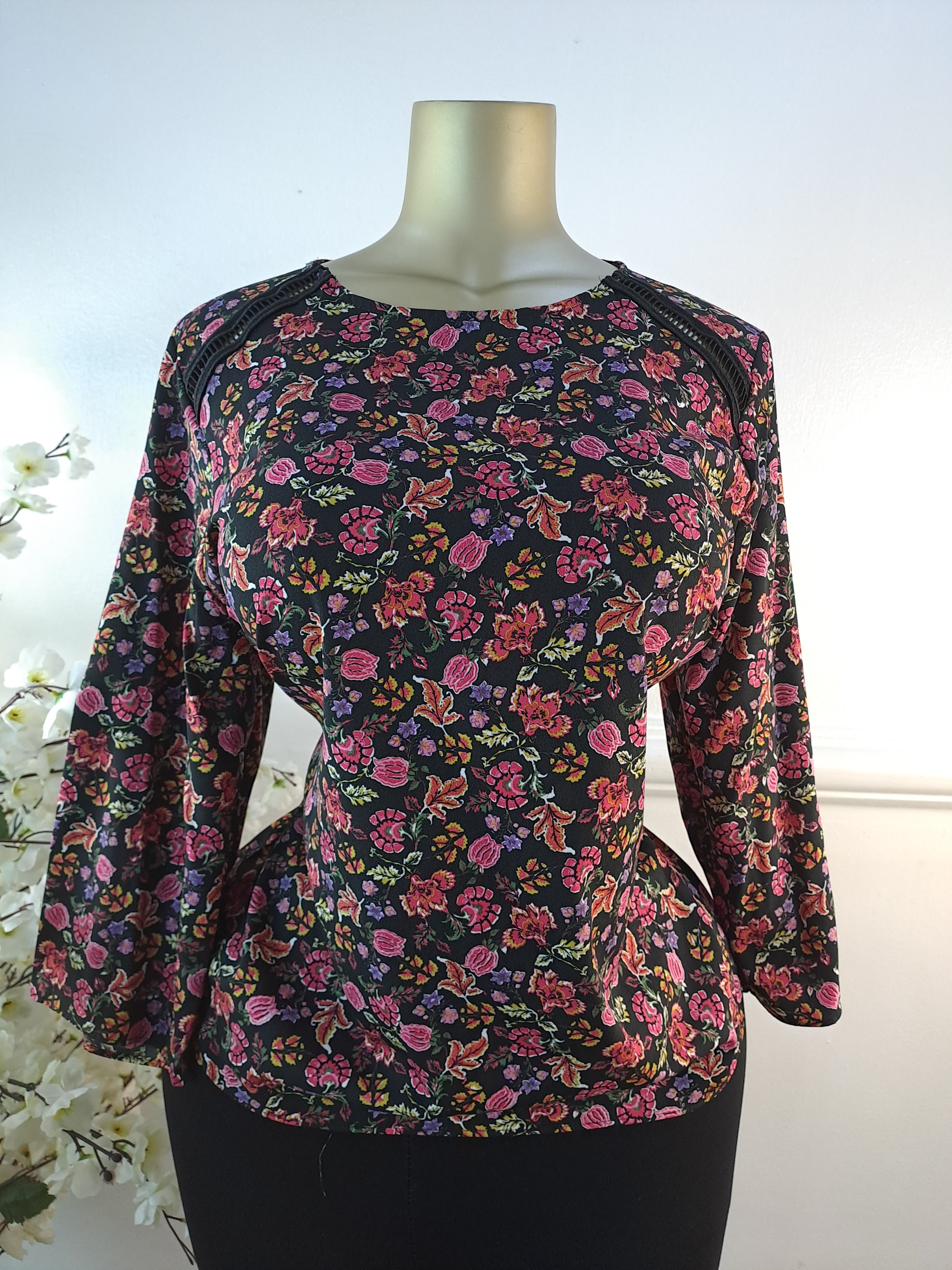 DUNNES UK SIZE 16