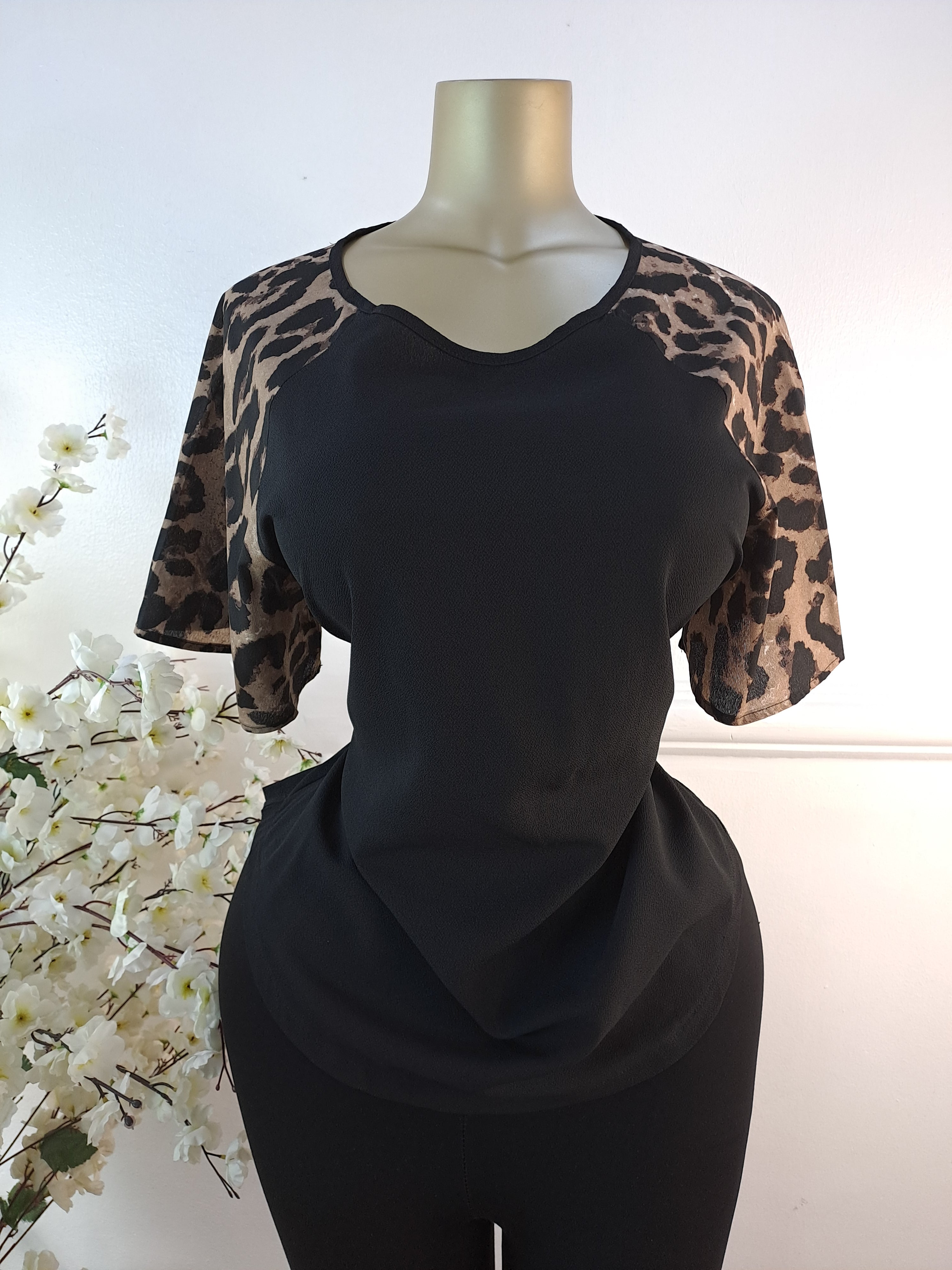 TOP UK SIZE 18