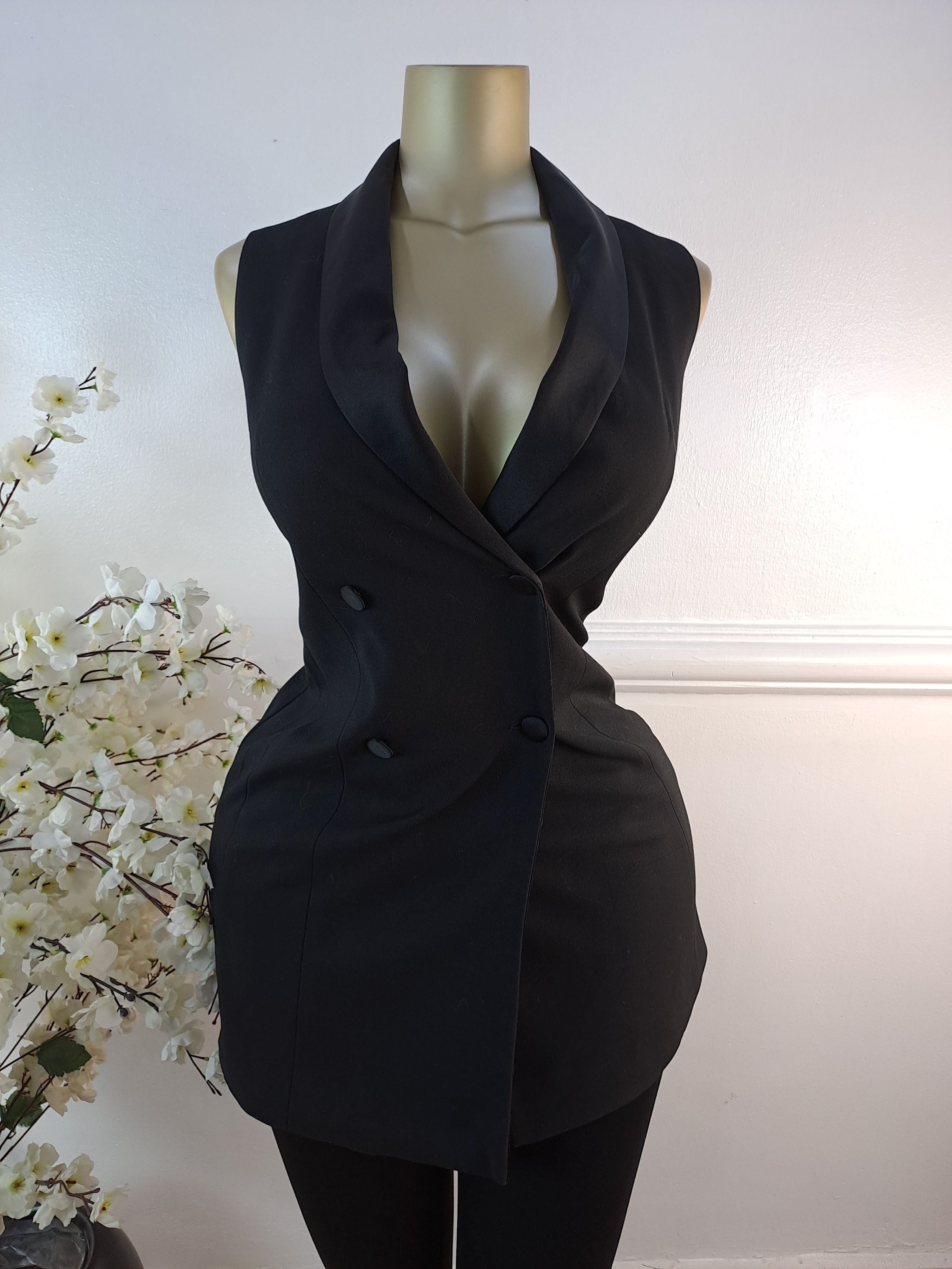 ZARA BASICS UK SIZE 6 [LENGTH 32 INCHES]