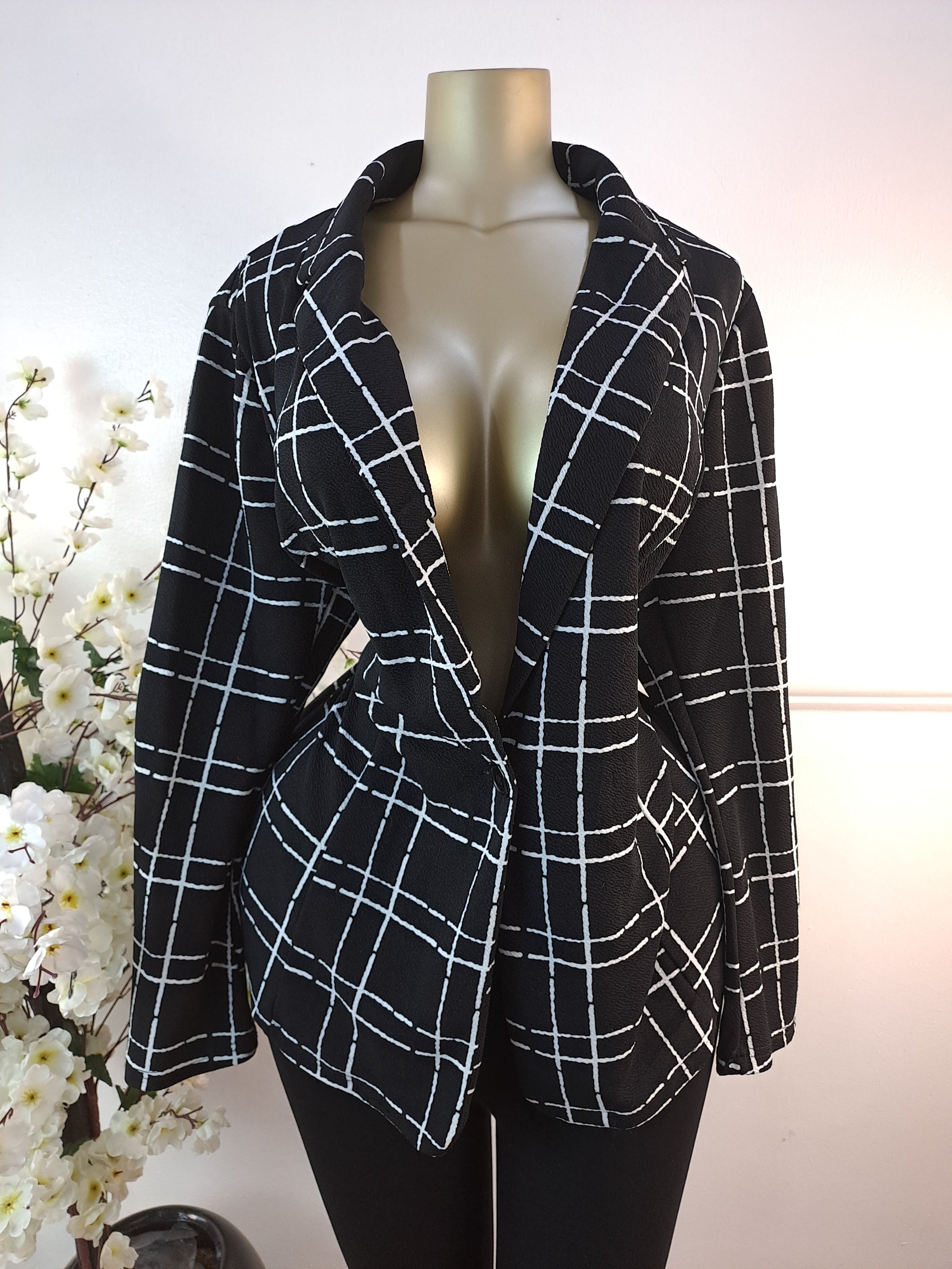 SHEIN CURVE UK SIZE 22 [LENGTH 29 INCHES]