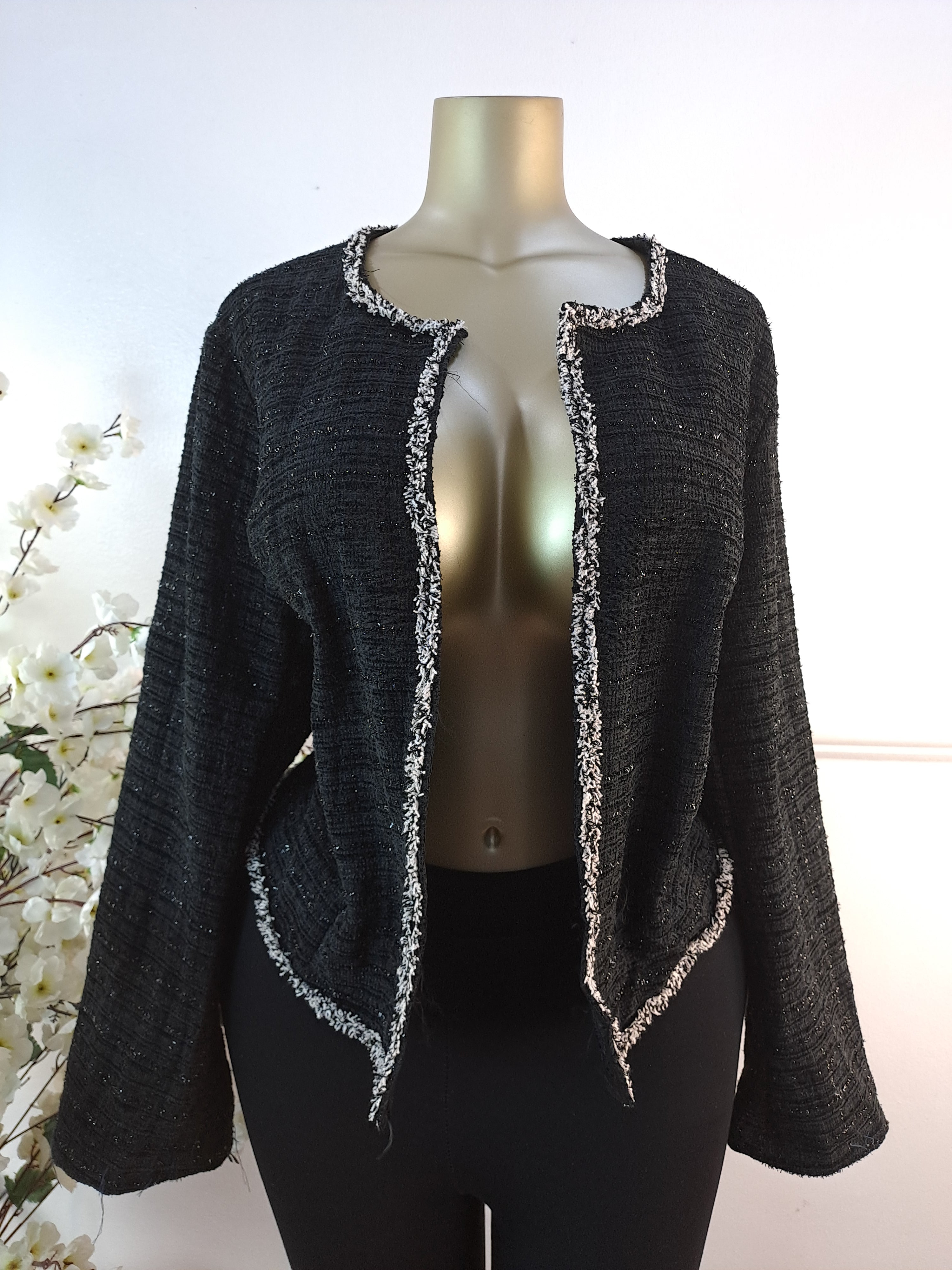 ZARA BASICS UK SIZE 22 [LENGTH 23 INCHES]