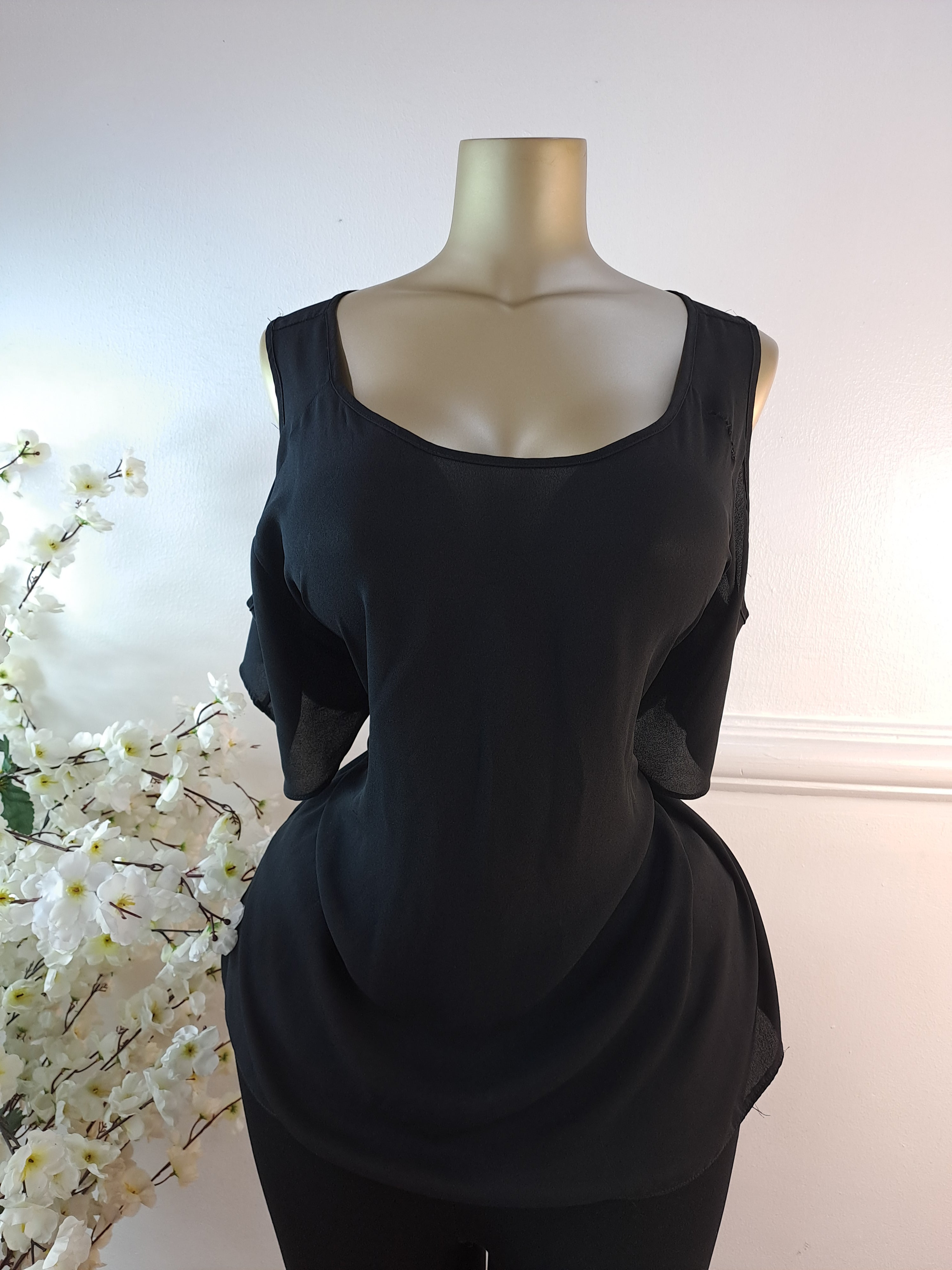 RIVER ISLAND UK SIZE 16