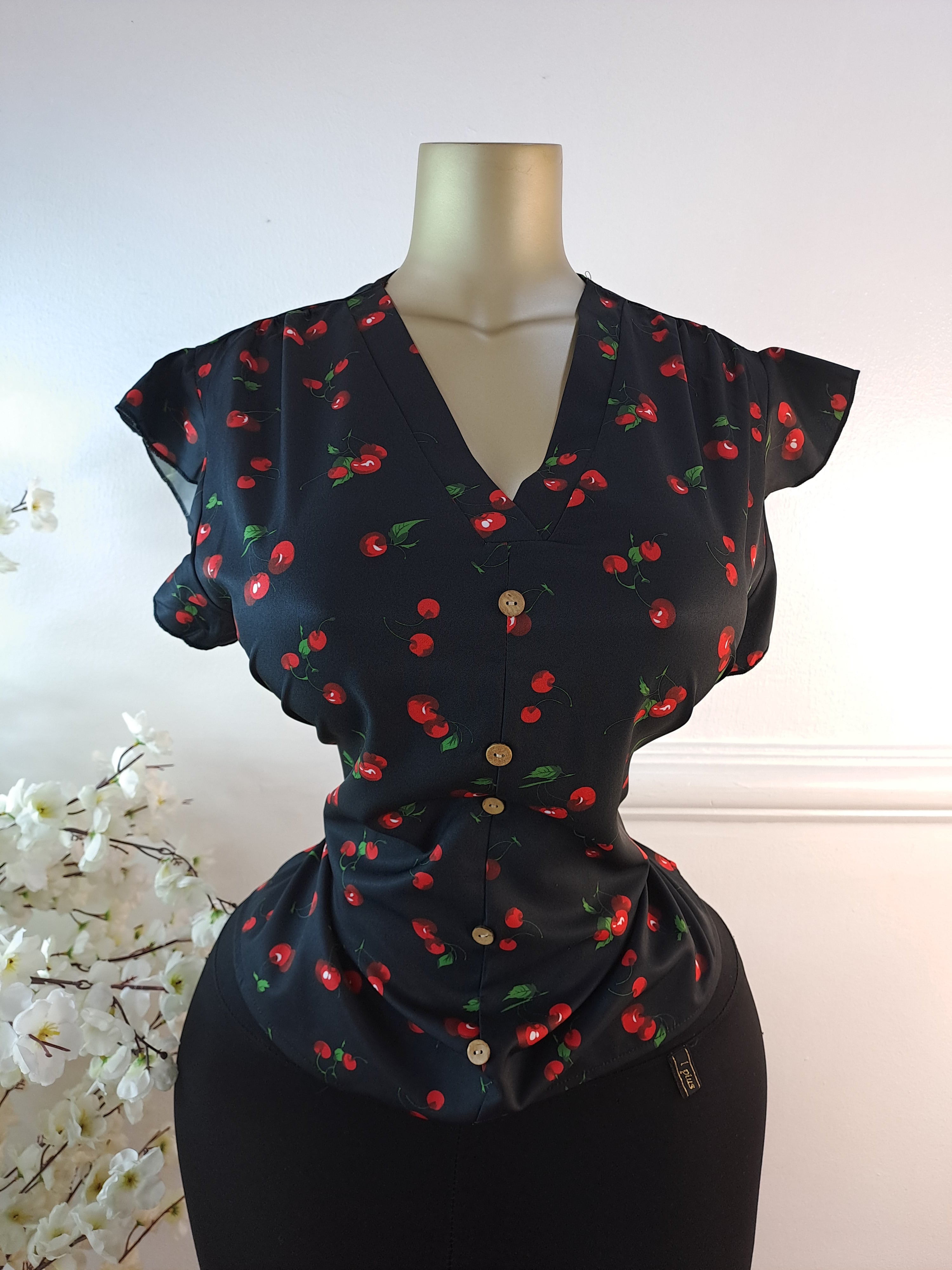 TOP UK SIZE 16
