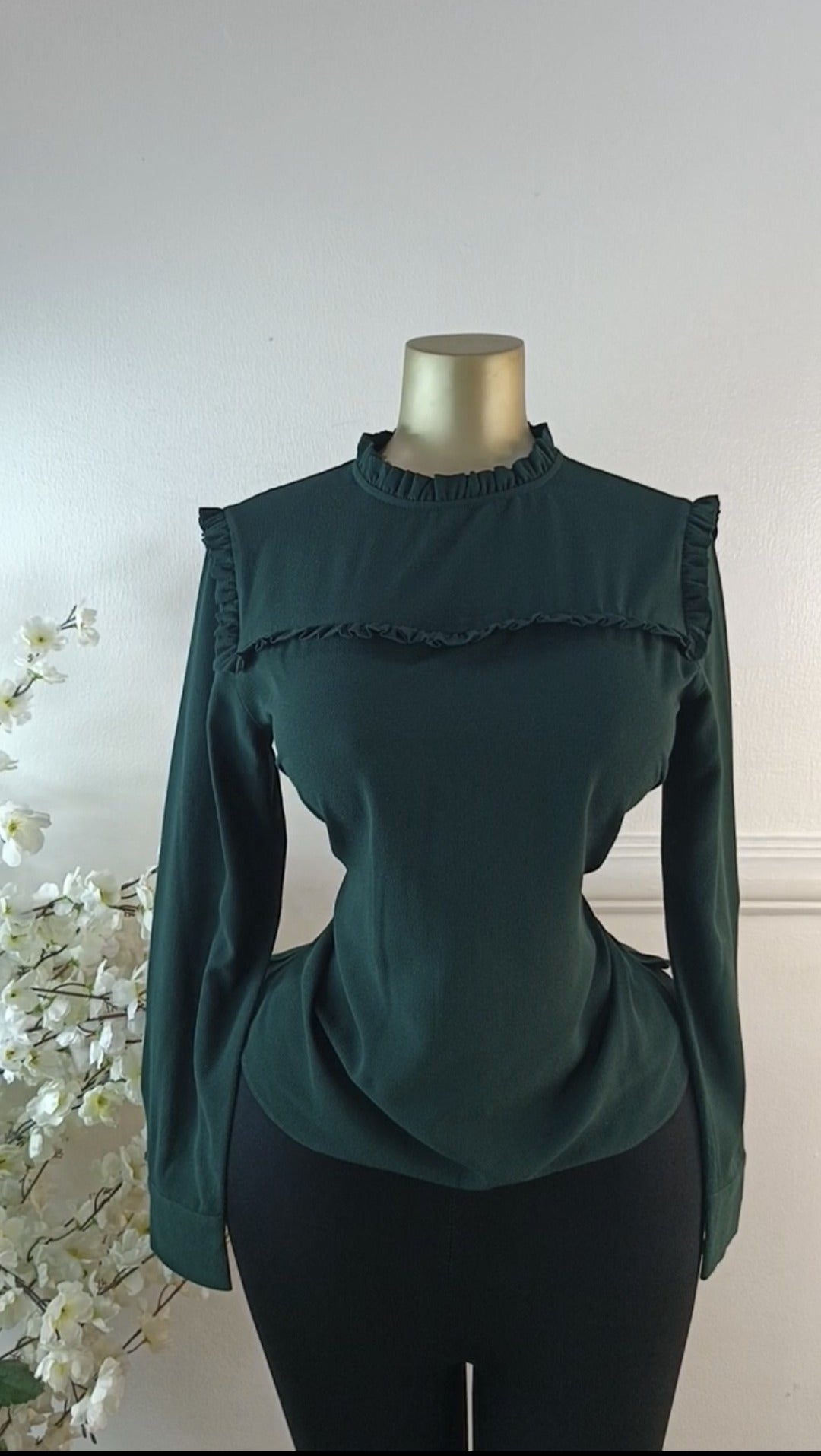 SECOND FEMALE UK SIZE 12