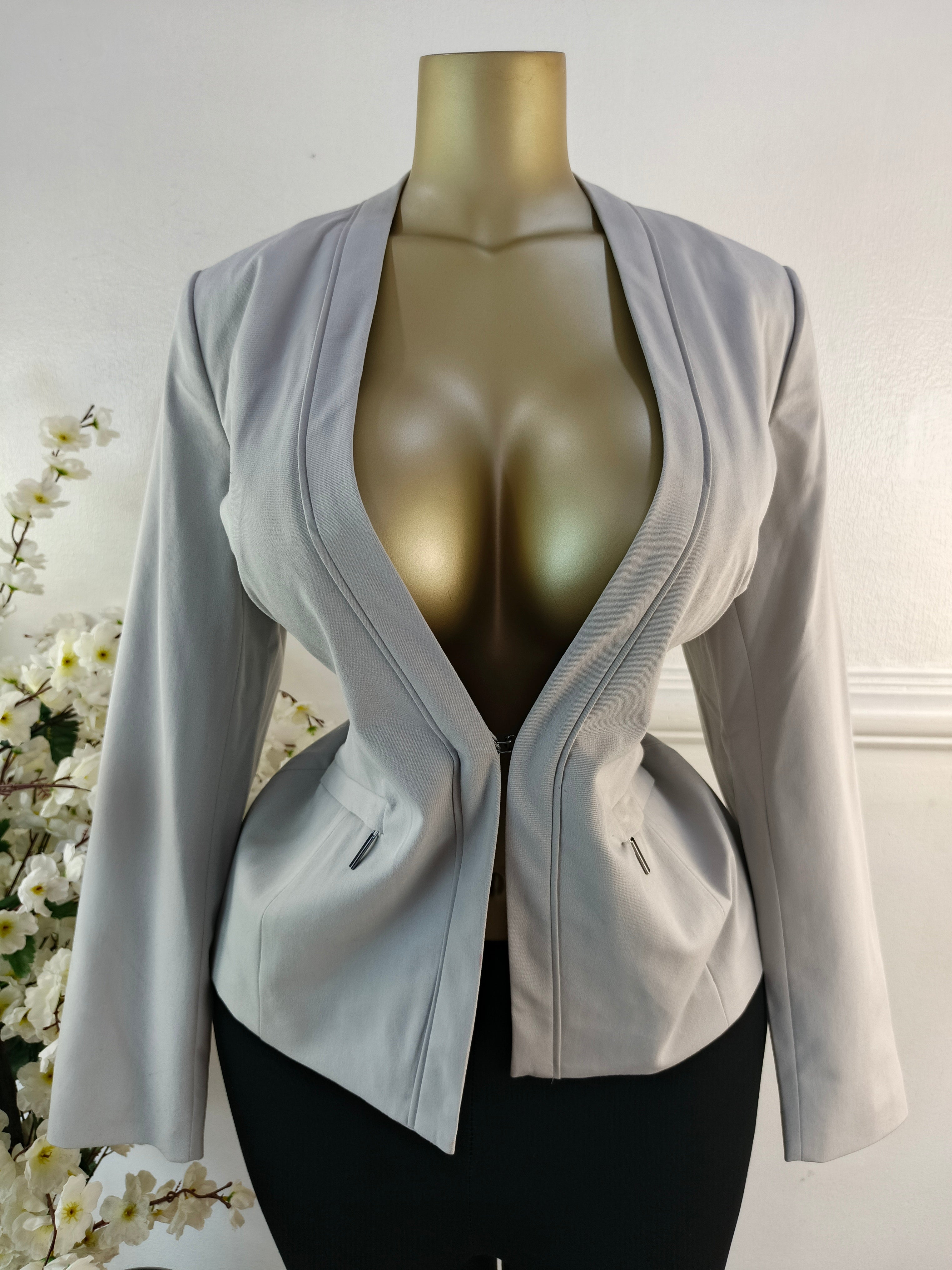 CAPSULE UK SIZE 14 [LENGTH 28 INCHES]