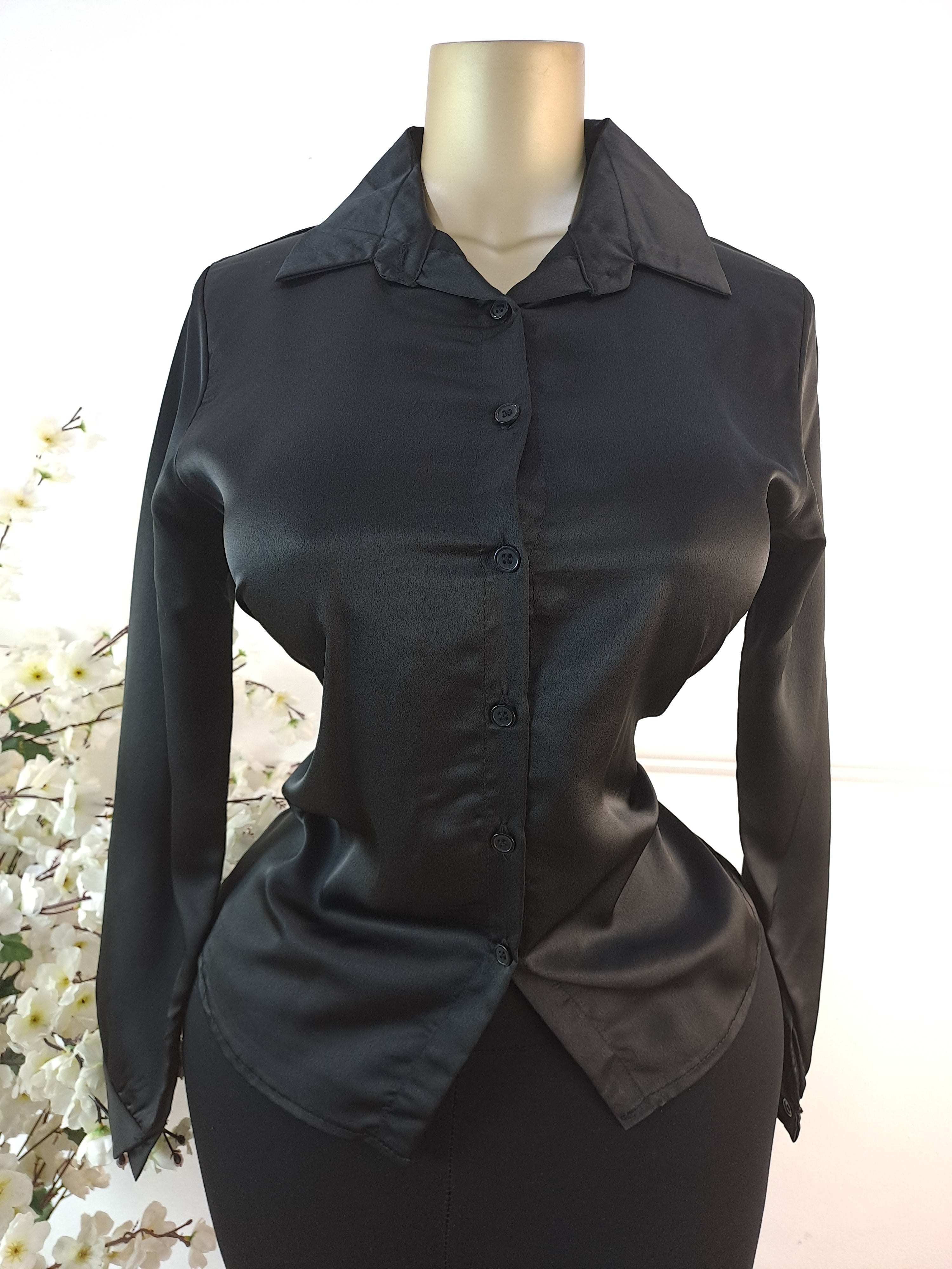BOOHOO UK SIZE 6