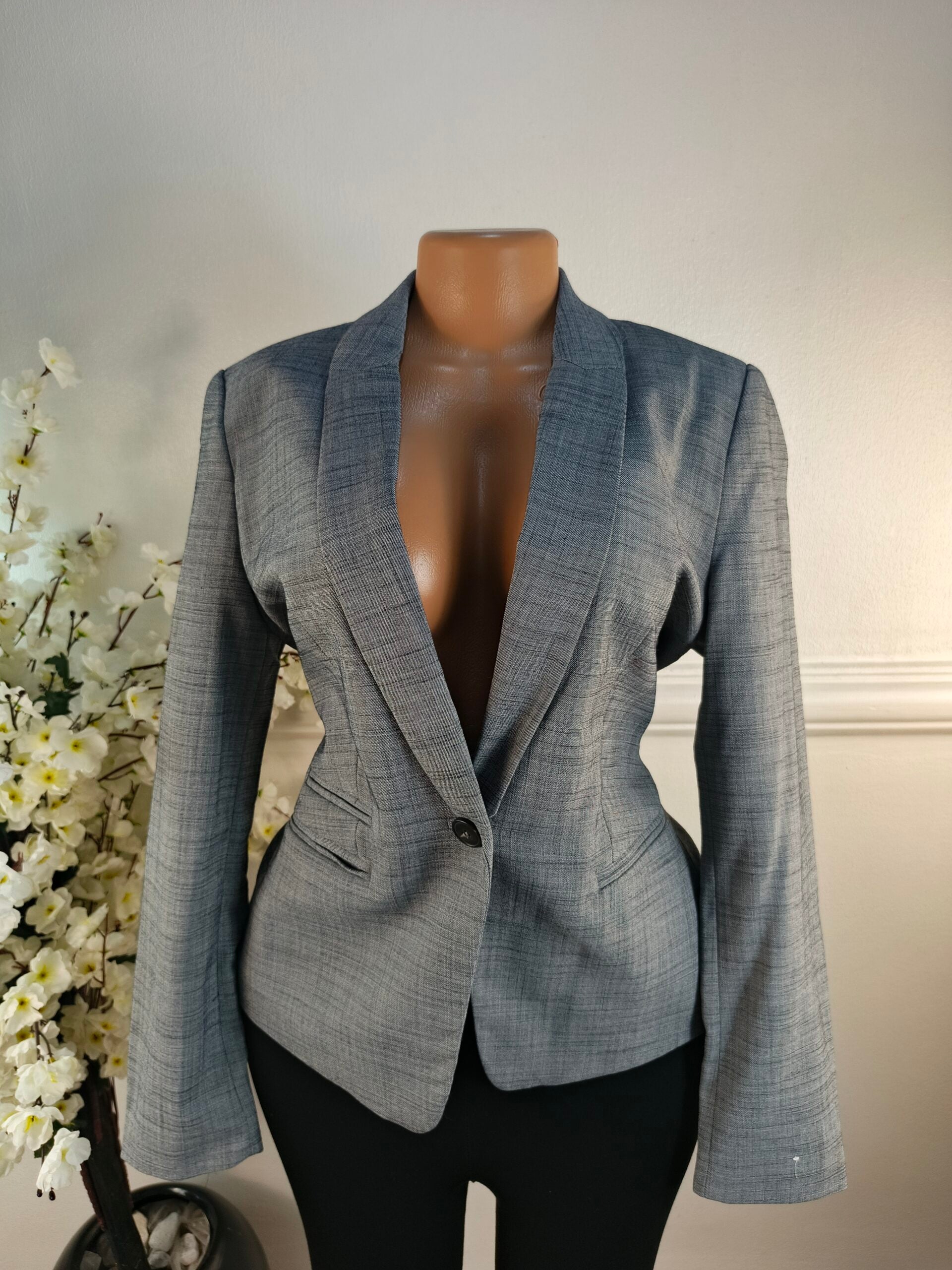 H&amp;M UK SIZE 12 [LENGHT 25 INCHES, GREY] image 0
