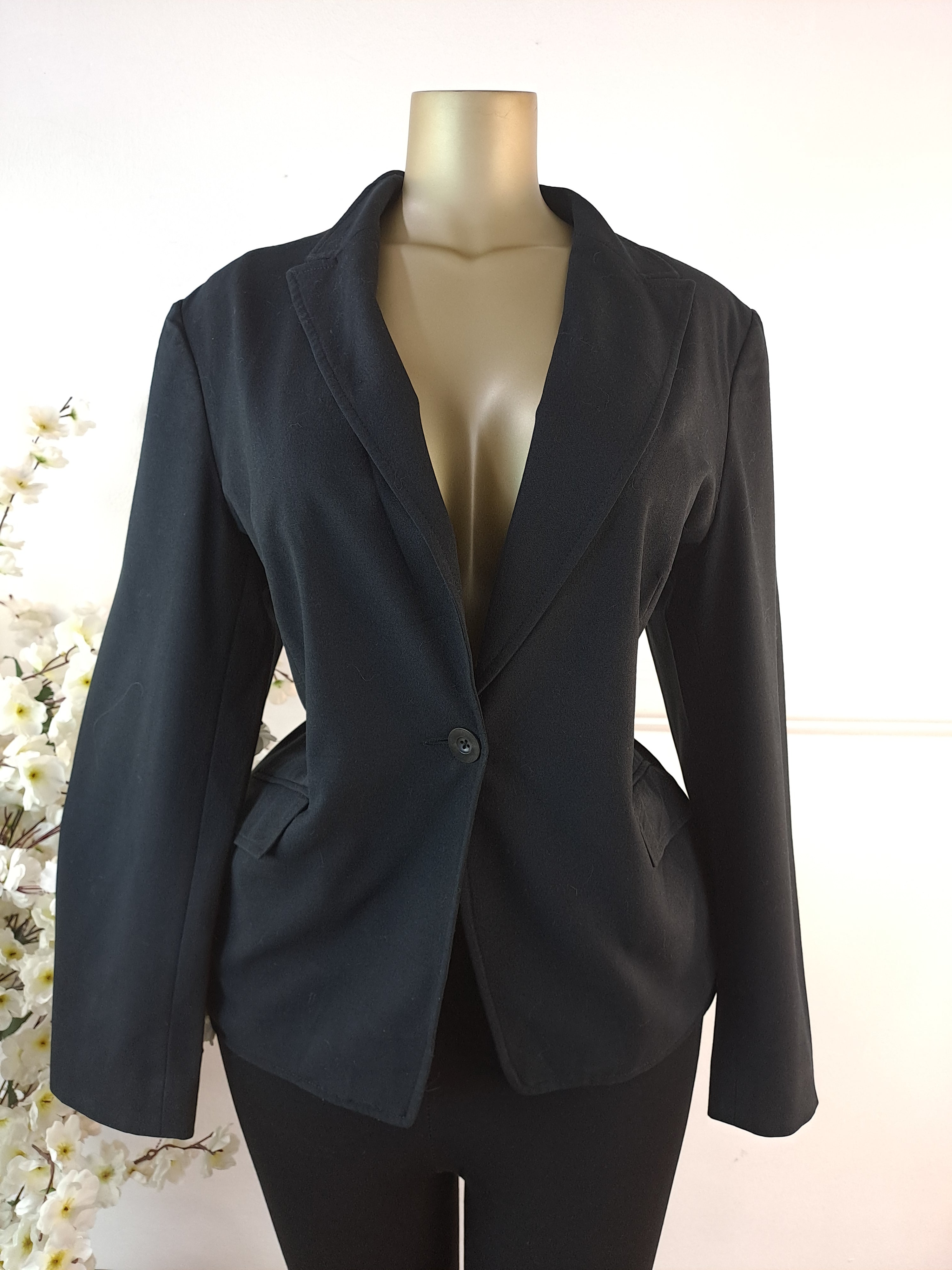 SPIRIT UK SIZE 18 [LENGTH 27 INCHES]