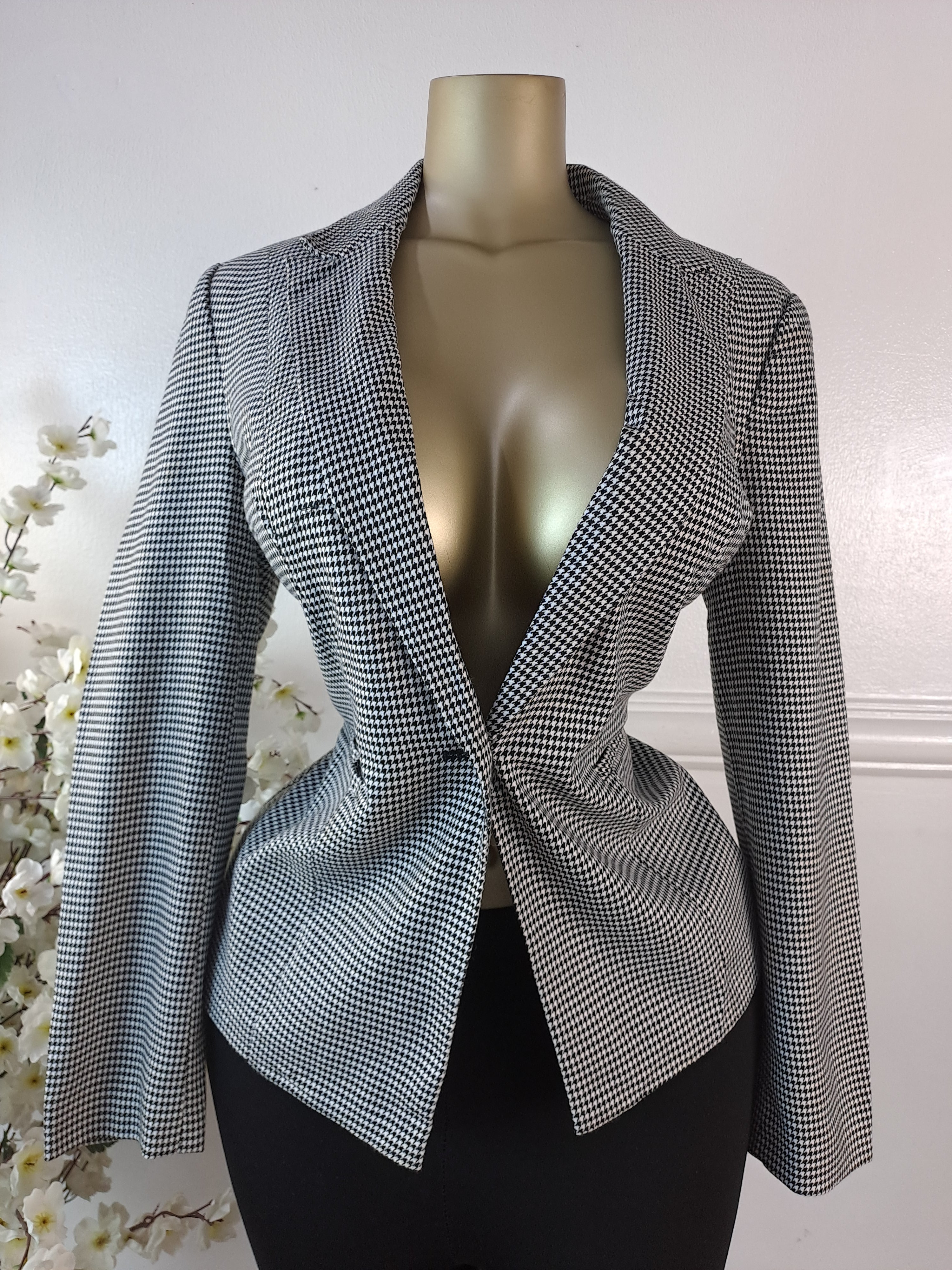 PAPAYA UK SIZE 14 [LENGTH 27 INCHES]