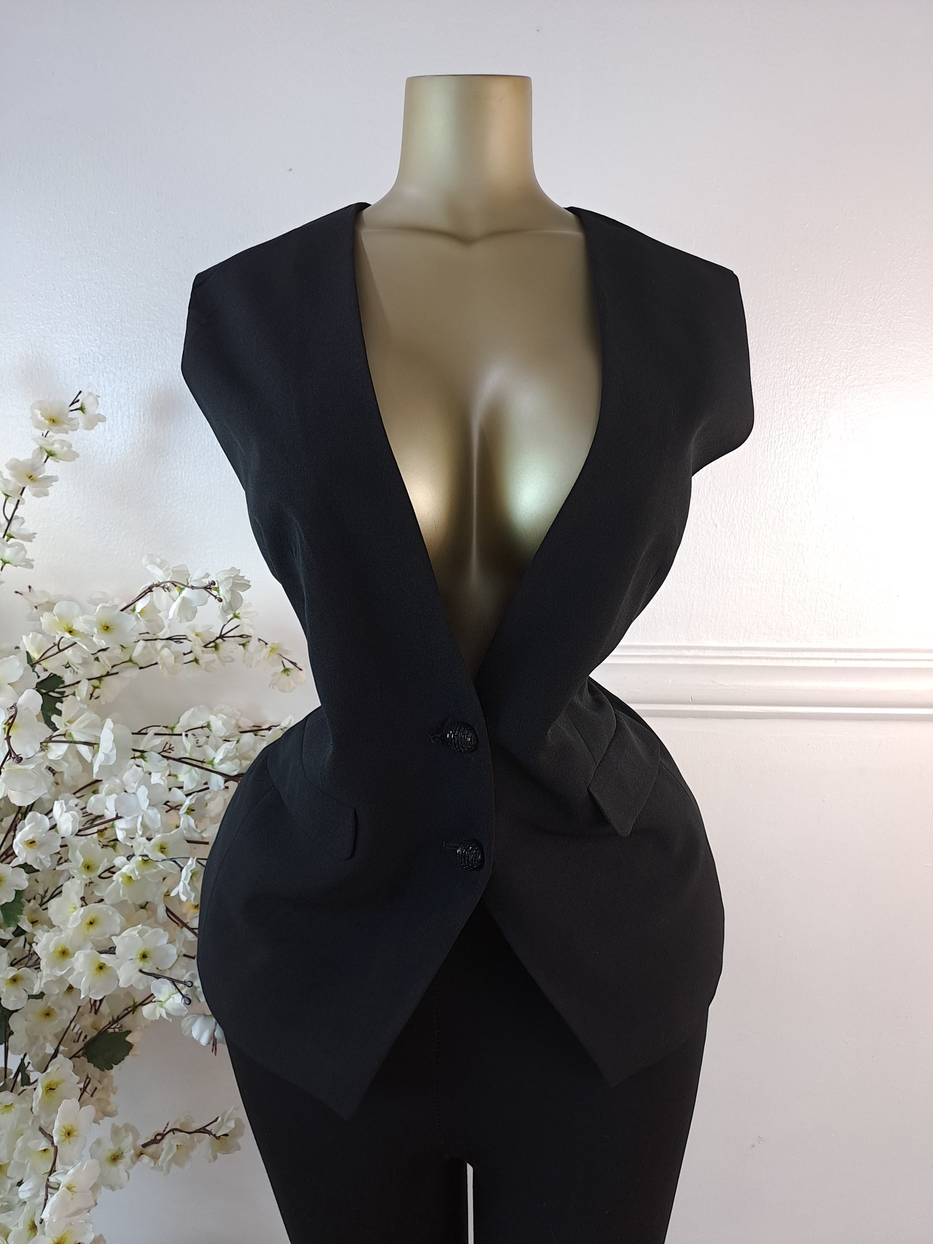 WINDSMOOR UK SIZE 16 [LENGTH 28 INCHES]