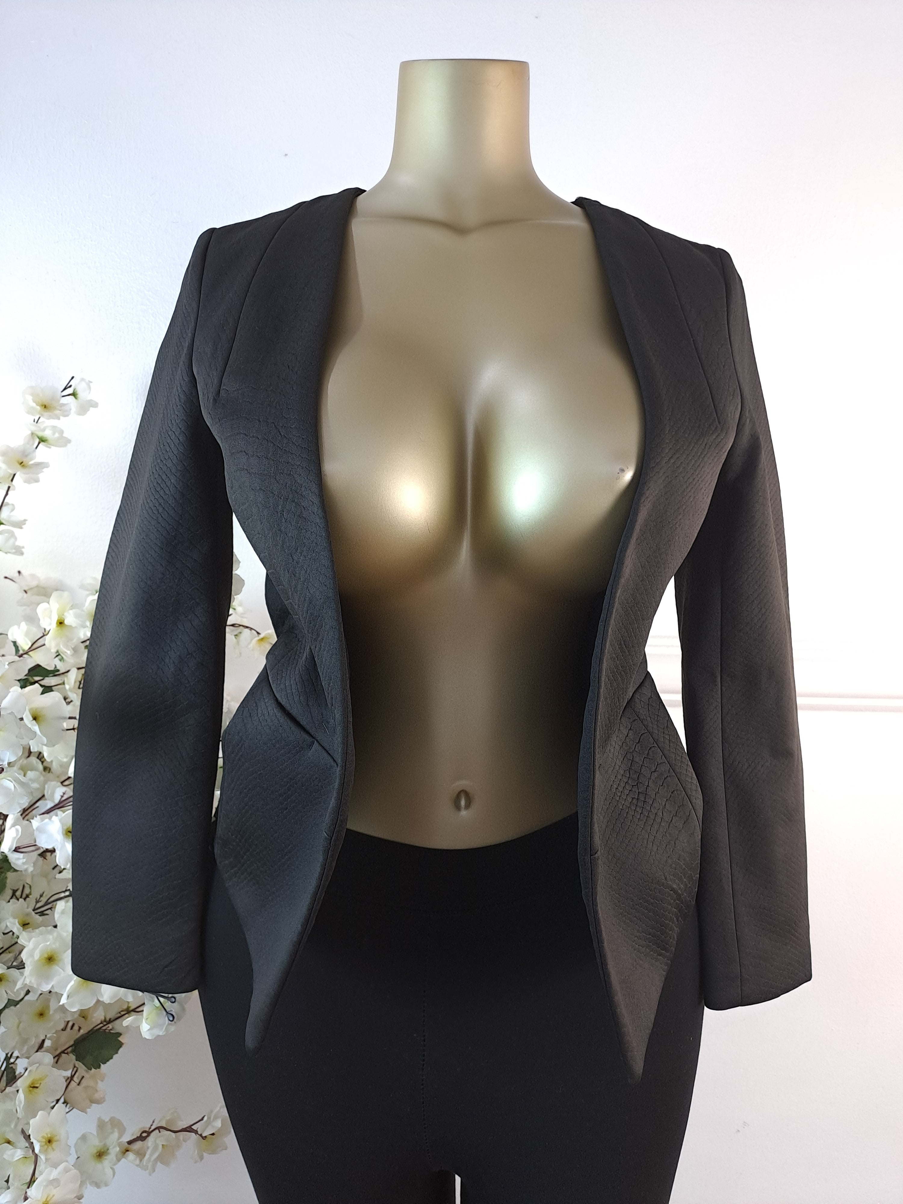 TOPSHOP UK SIZE 6 [LENGTH 23 INCHES]