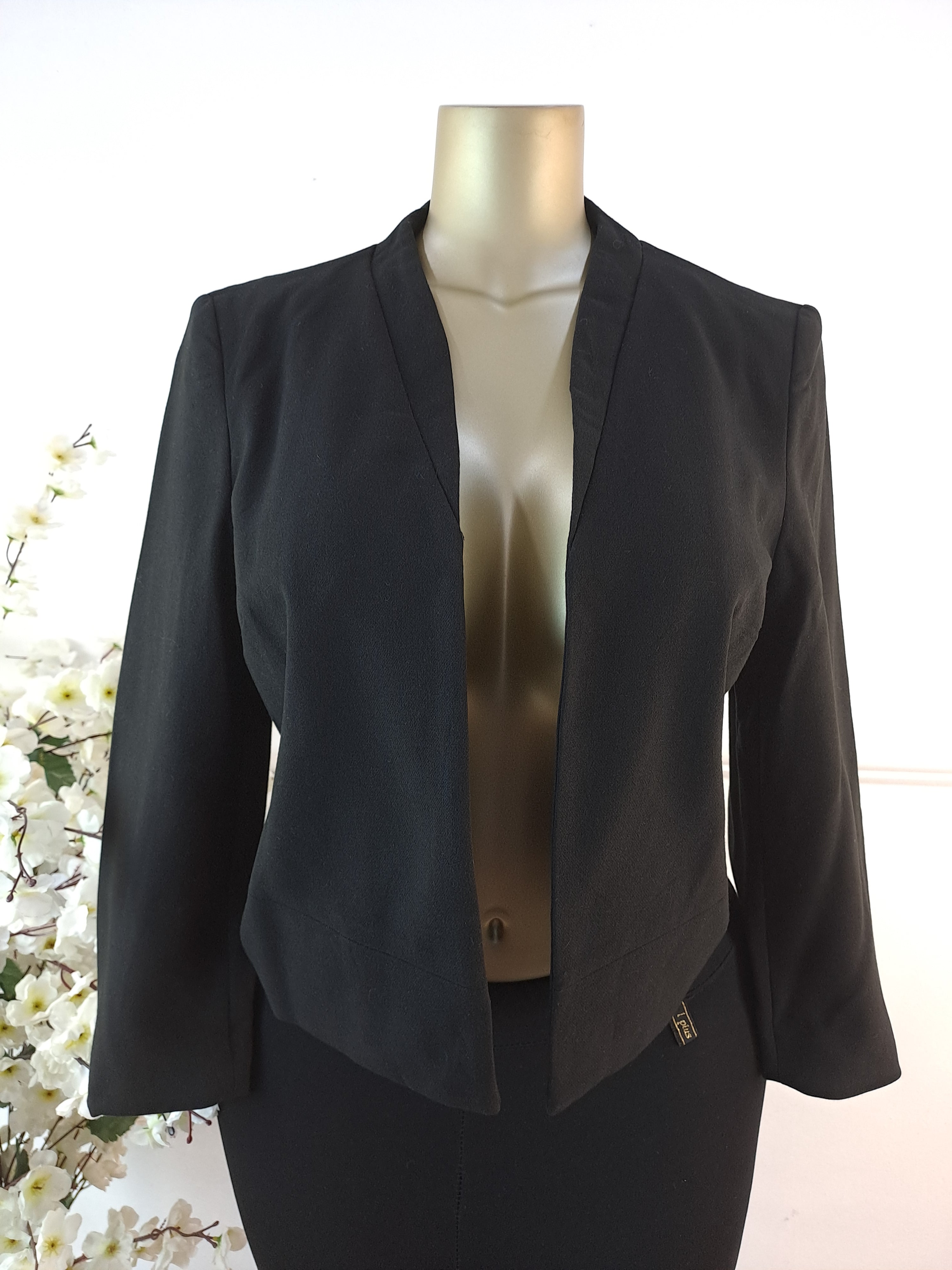 NEW LOOK UK SIZE 12 [LENGTH 21 INCHES]