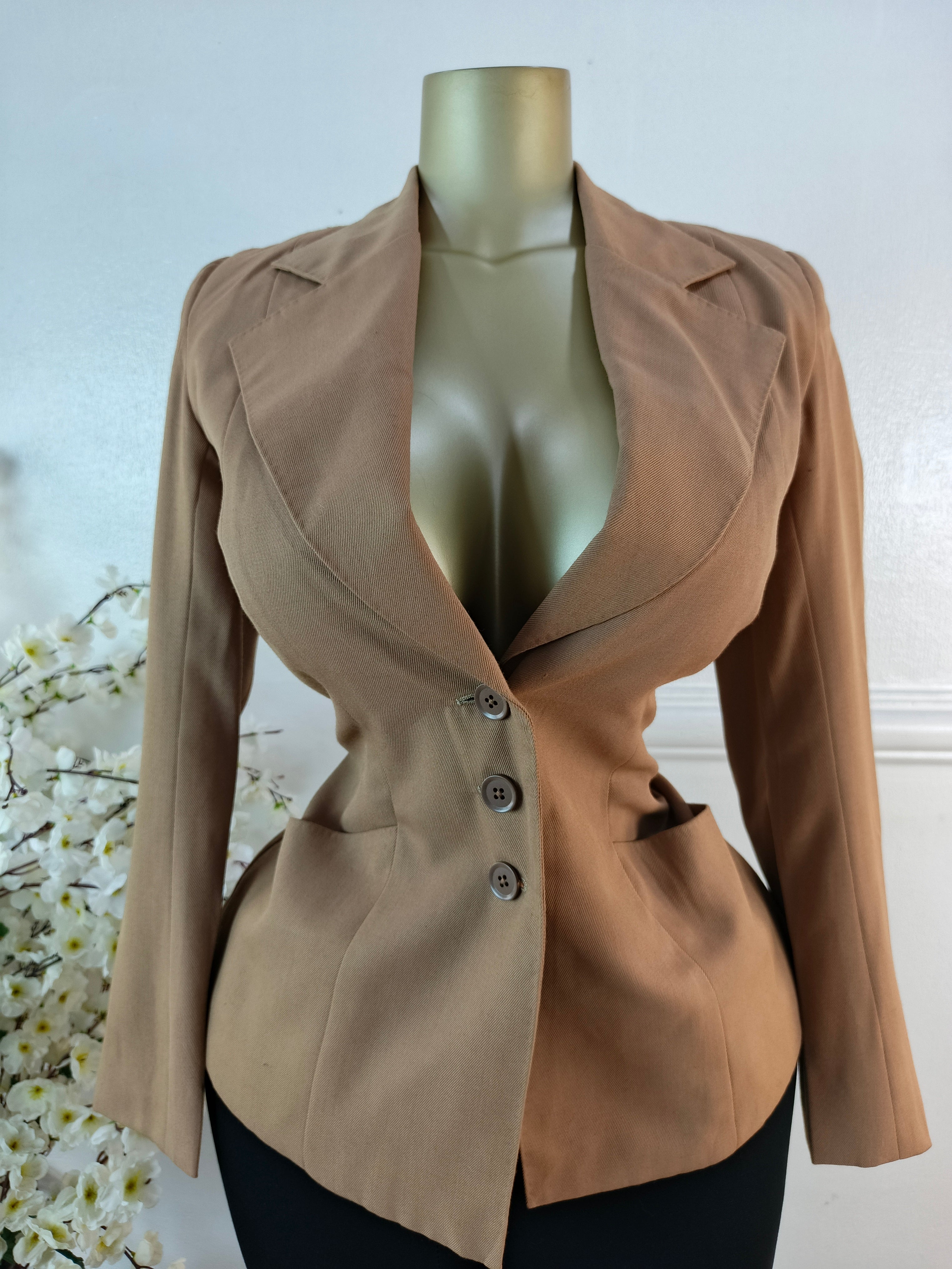 BLAZER UK SIZE 6 [LENGTH 28 INCHES]