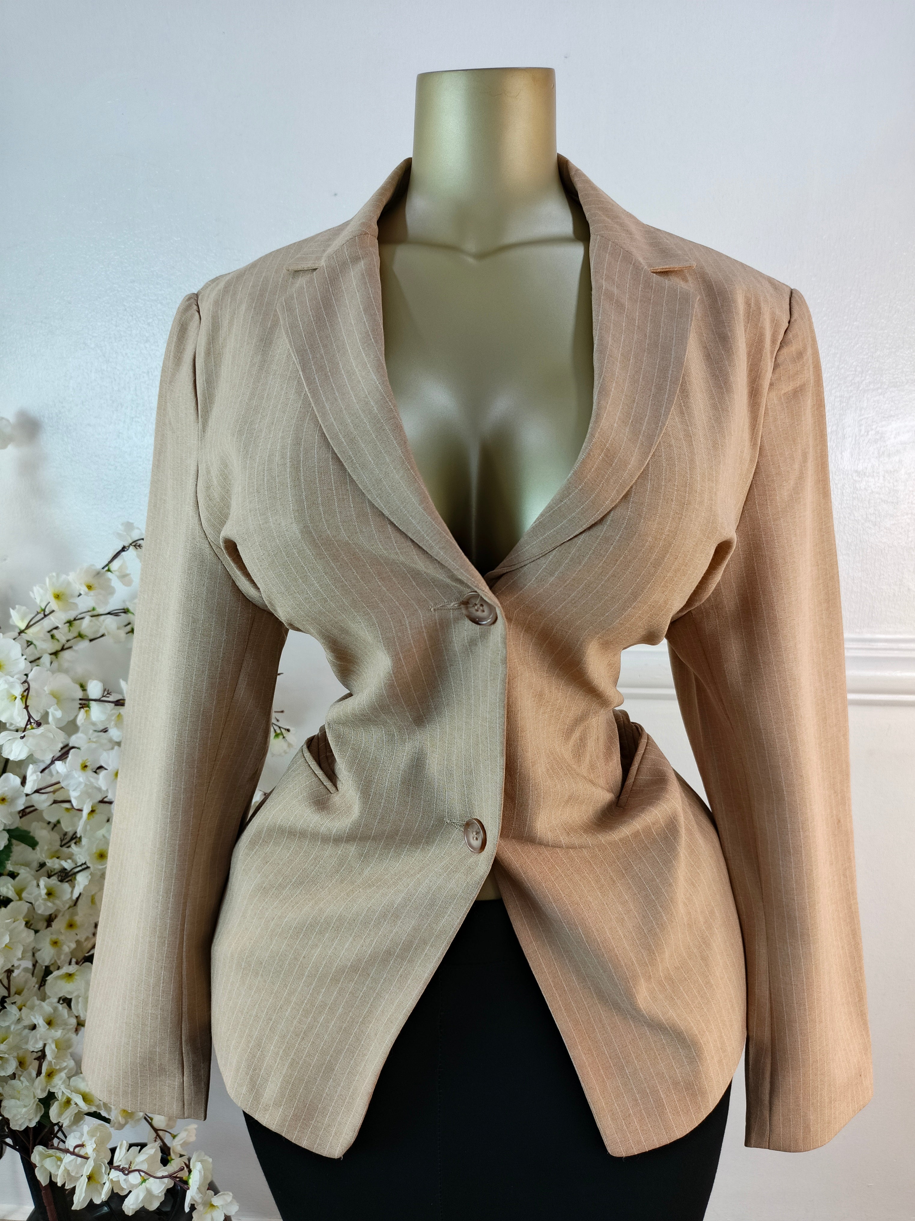 SARA WOMAN UK SIZE 18 [LENGTH 30 INCHES]