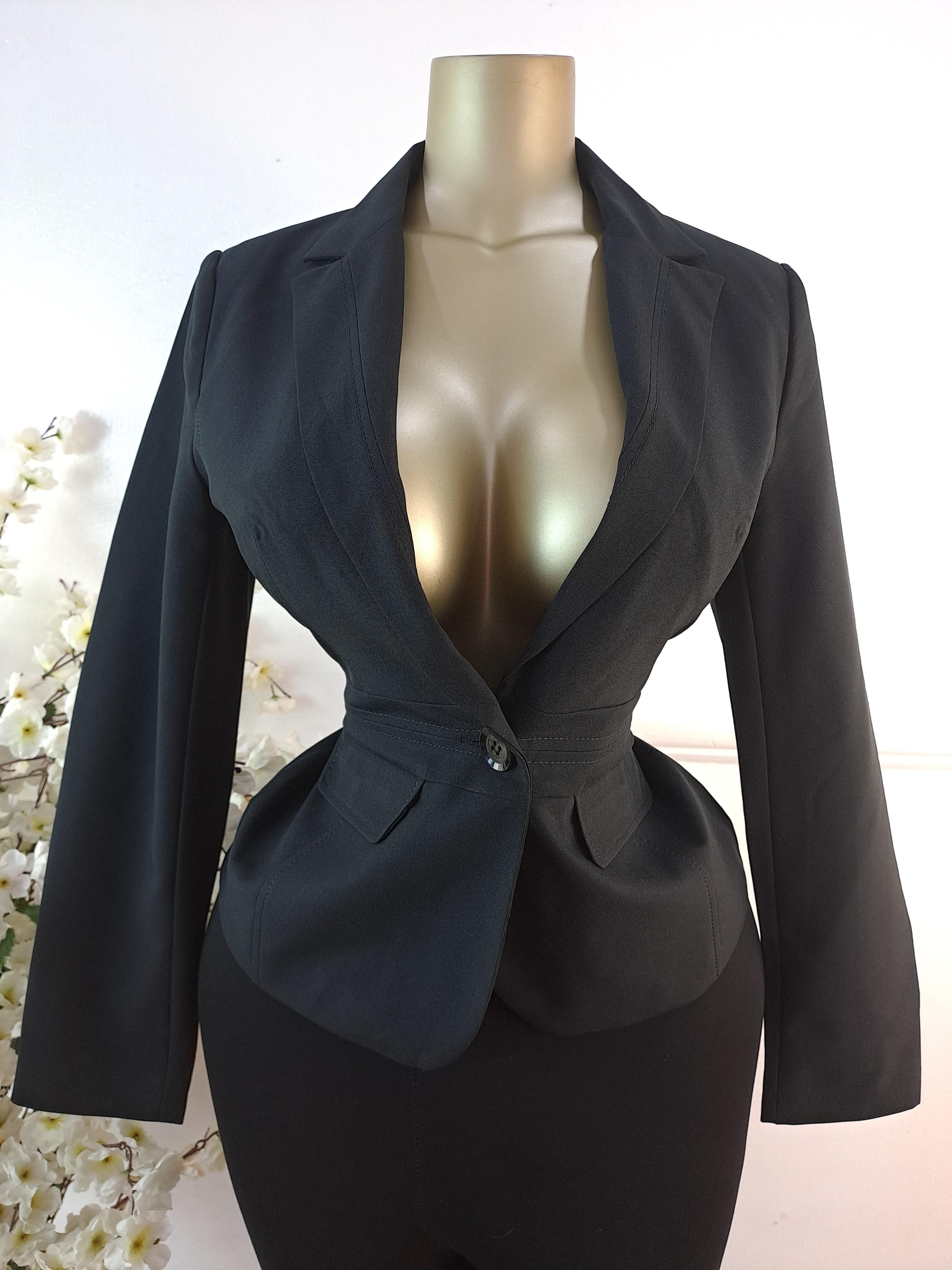 BLAZER UK SIZE 8 [LENGTH 26 INCHES]