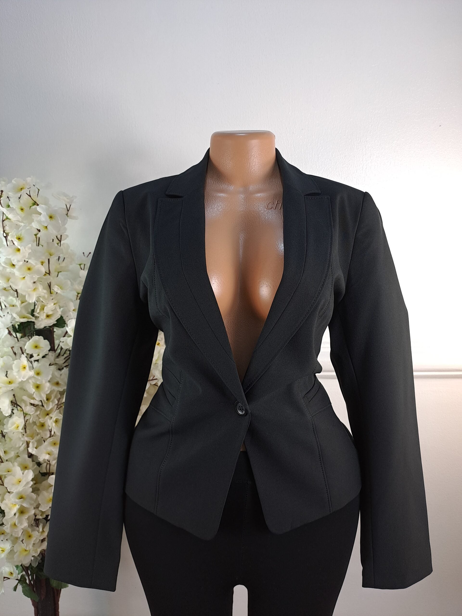 BLAZER UK SIZE 10 [LENGTH 24 INCHES, BLACK] image 0