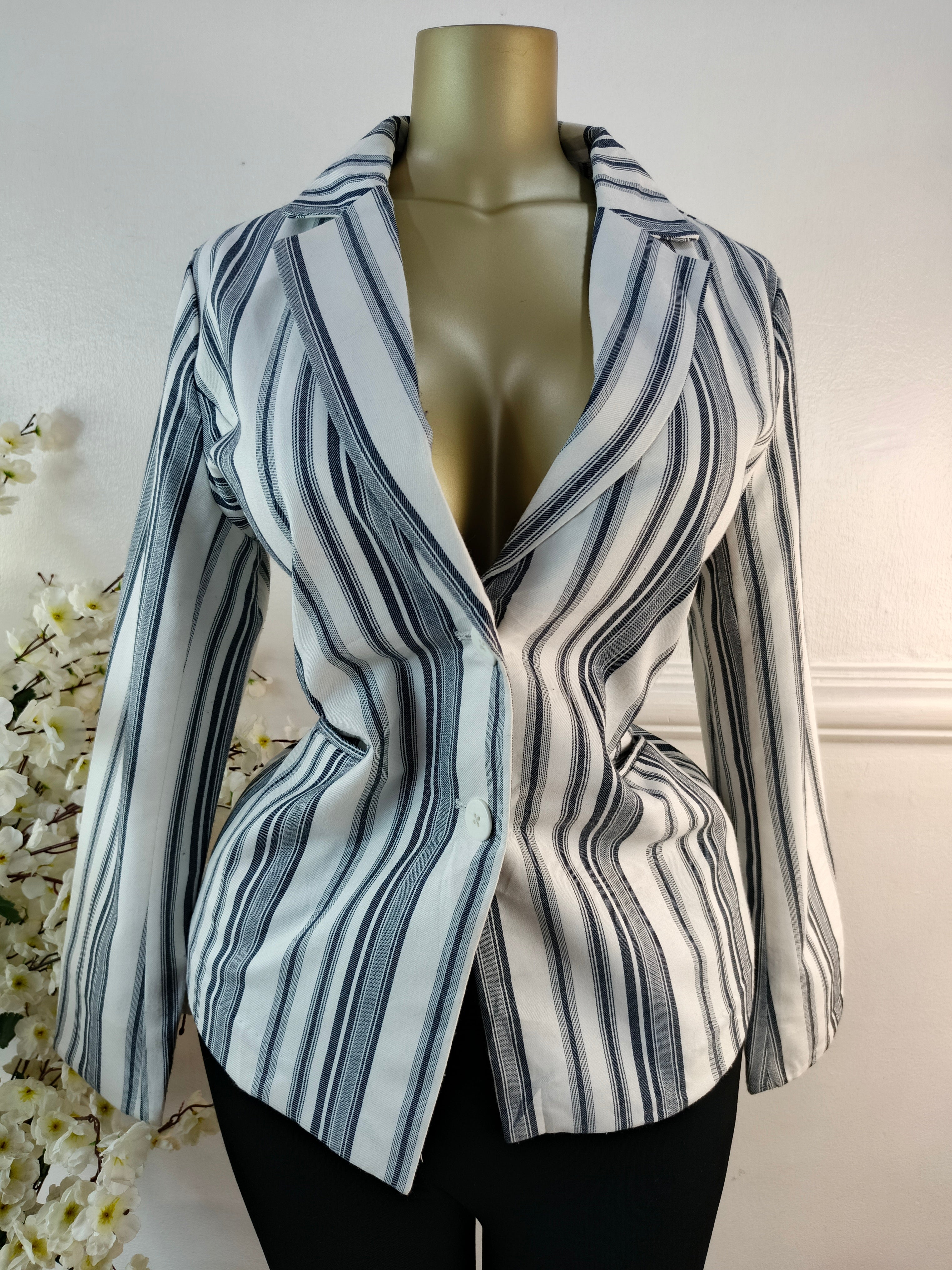 BLAZER UK SIZE 14 [LENGTH 28 INCHES]