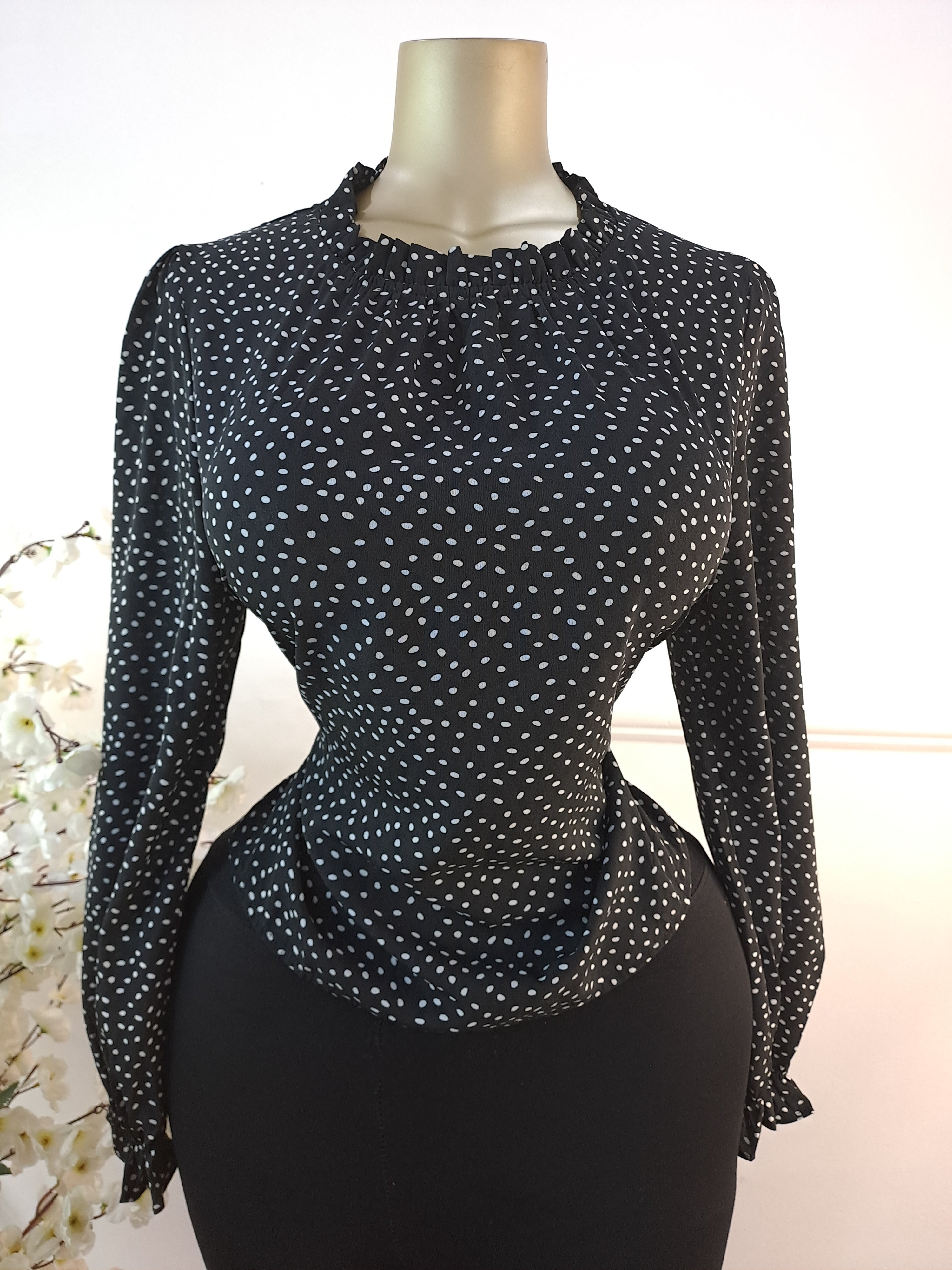 TOP UK SIZE 14