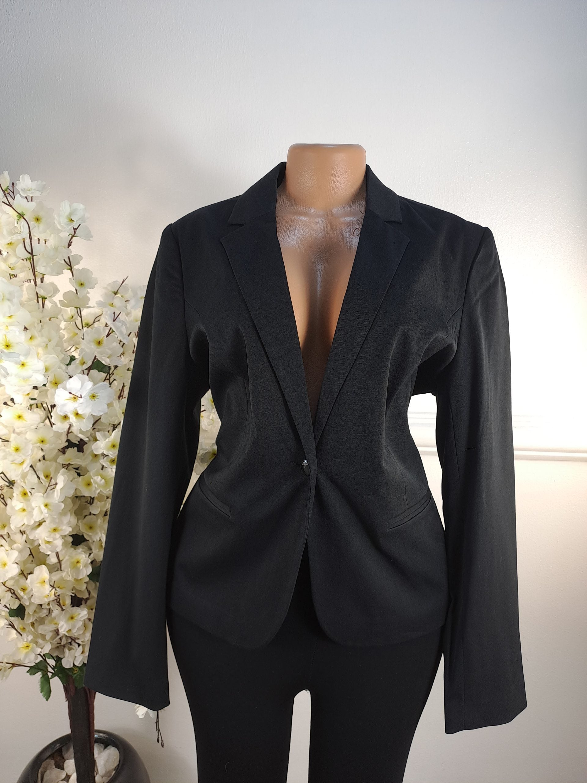 BLAZERS UK SIZE 14 [LENGHT 25 INCHES] image 0