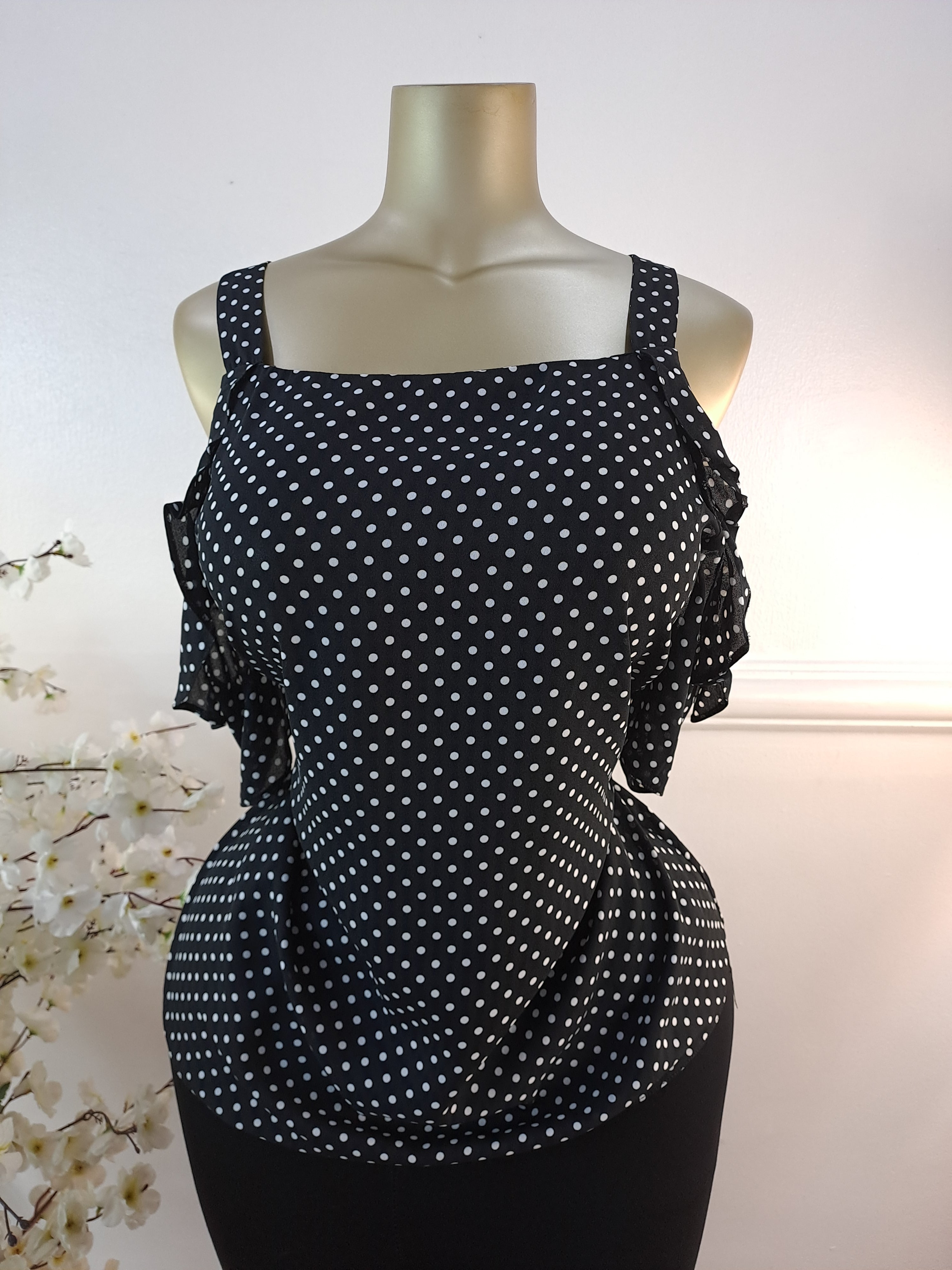 TOP UK SIZE 16