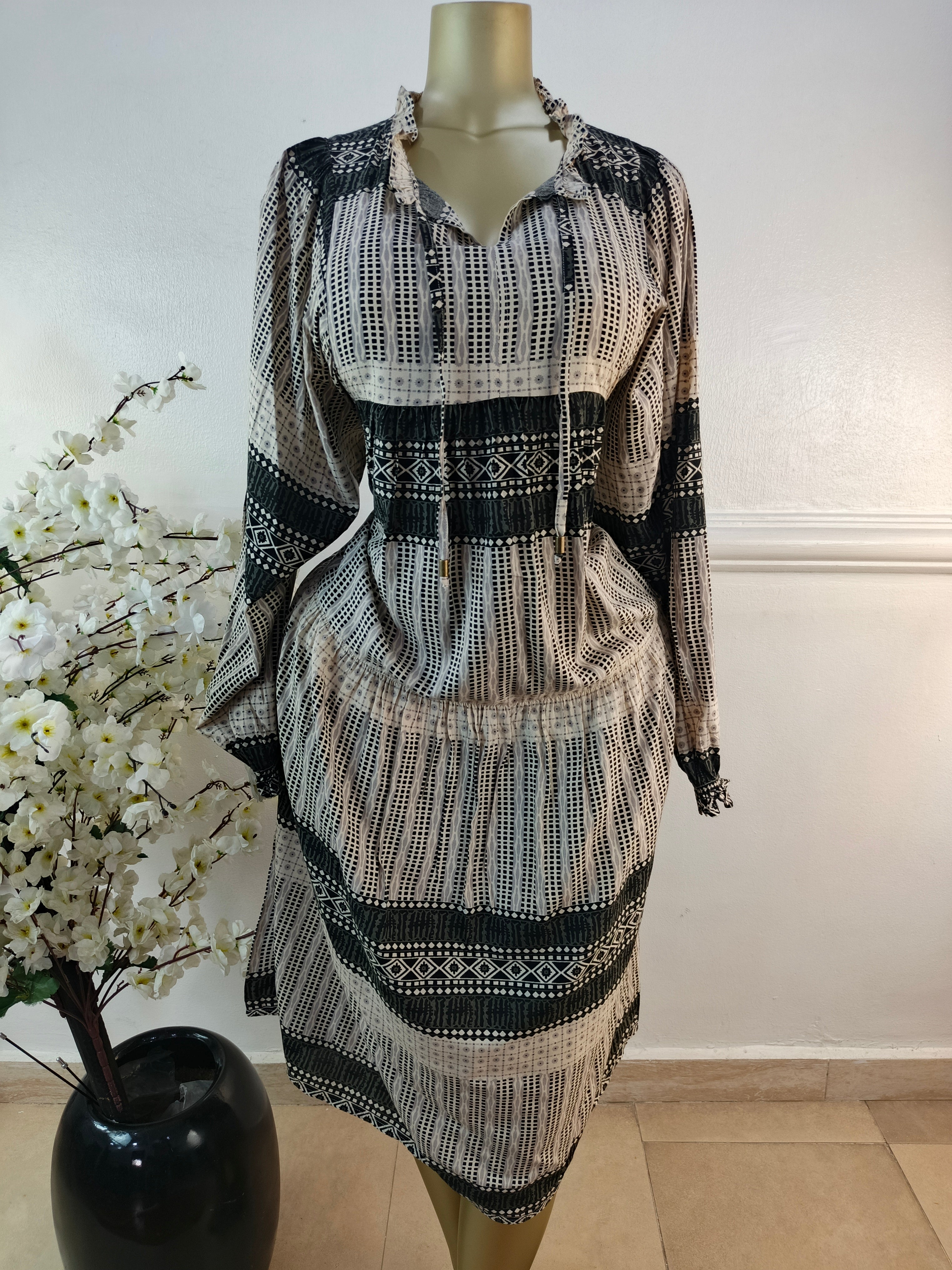 SMASHED LEMON UK SIZE 12 [LENGTH 50 INCHES]