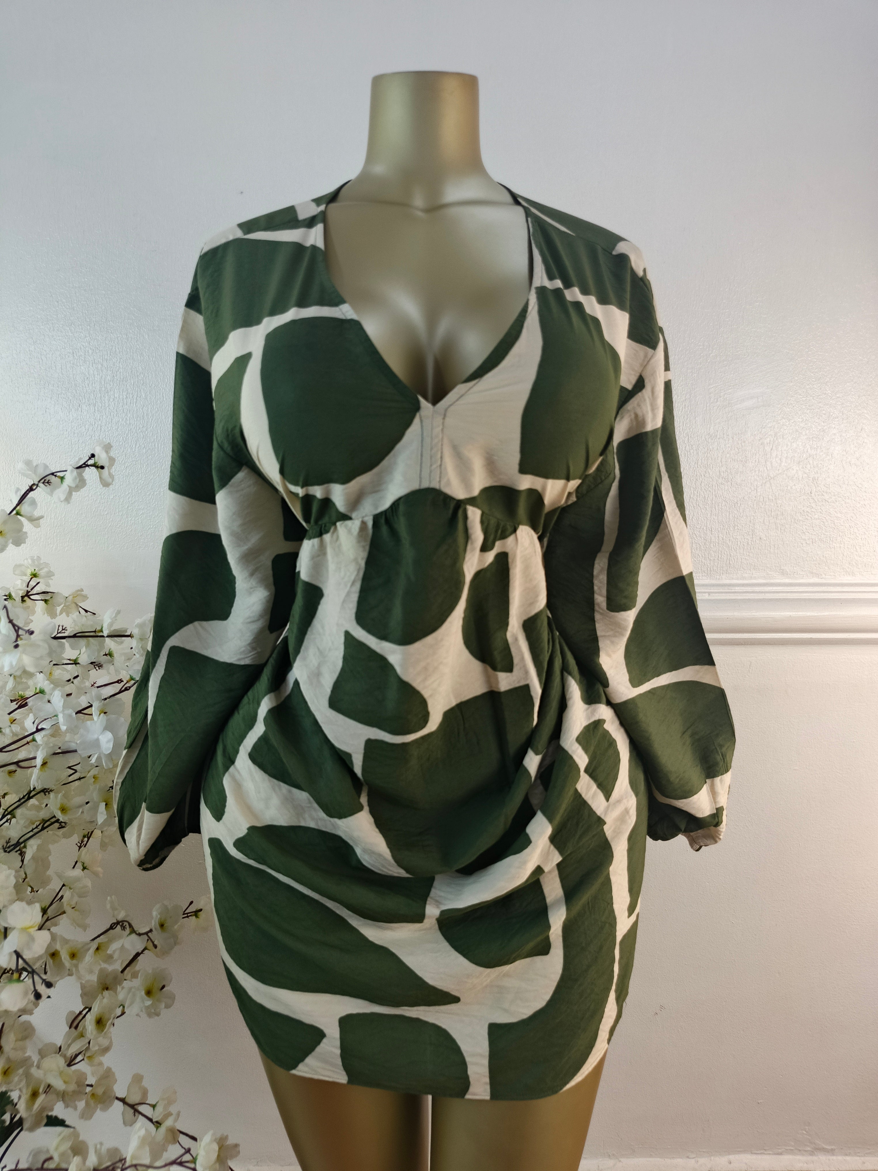 PRIMARK UK SIZE 18 [LENGTH 37 INCHES]
