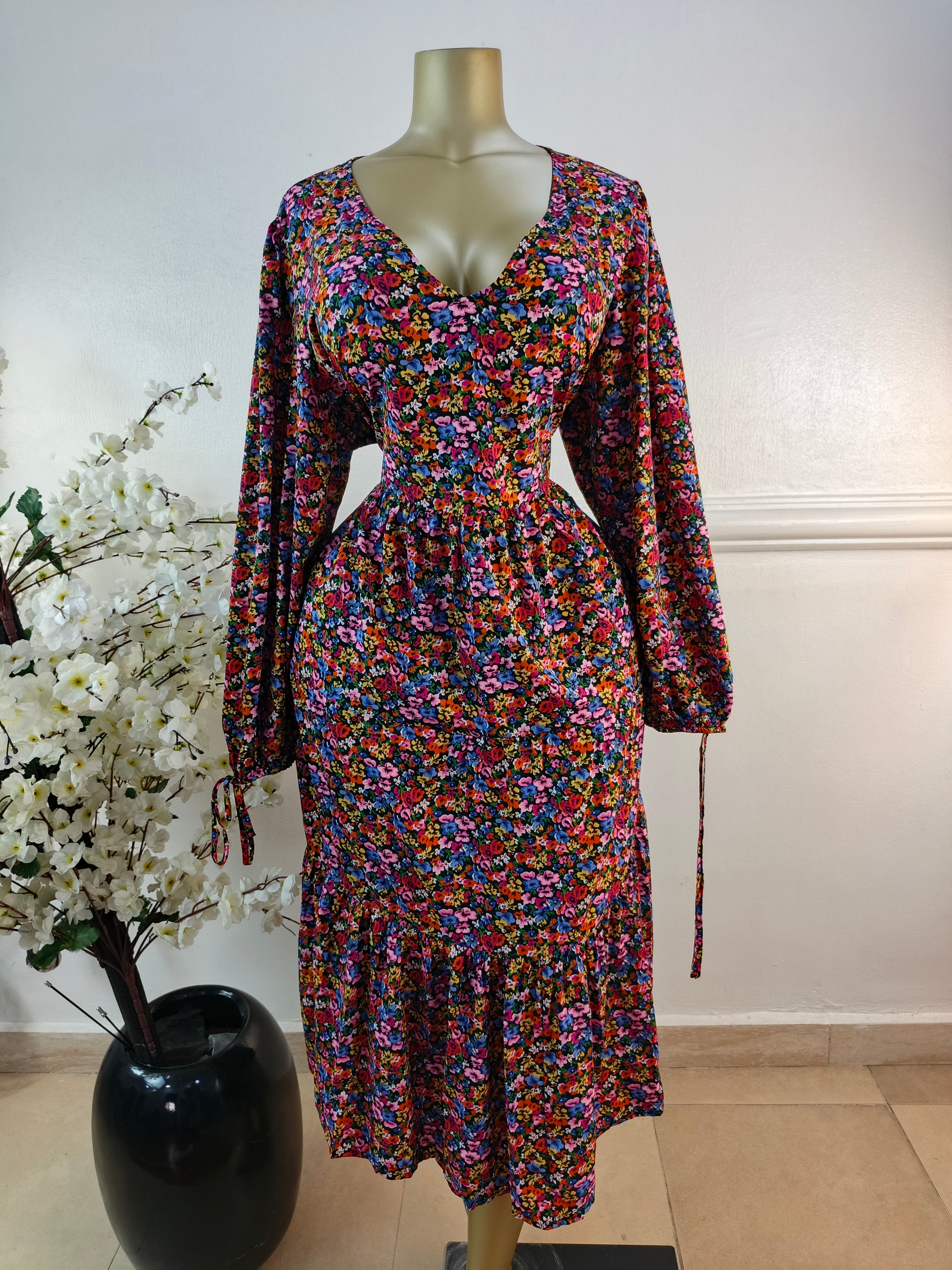 DRESS UK SIZE 24 [LENGTH 52 INCHES]
