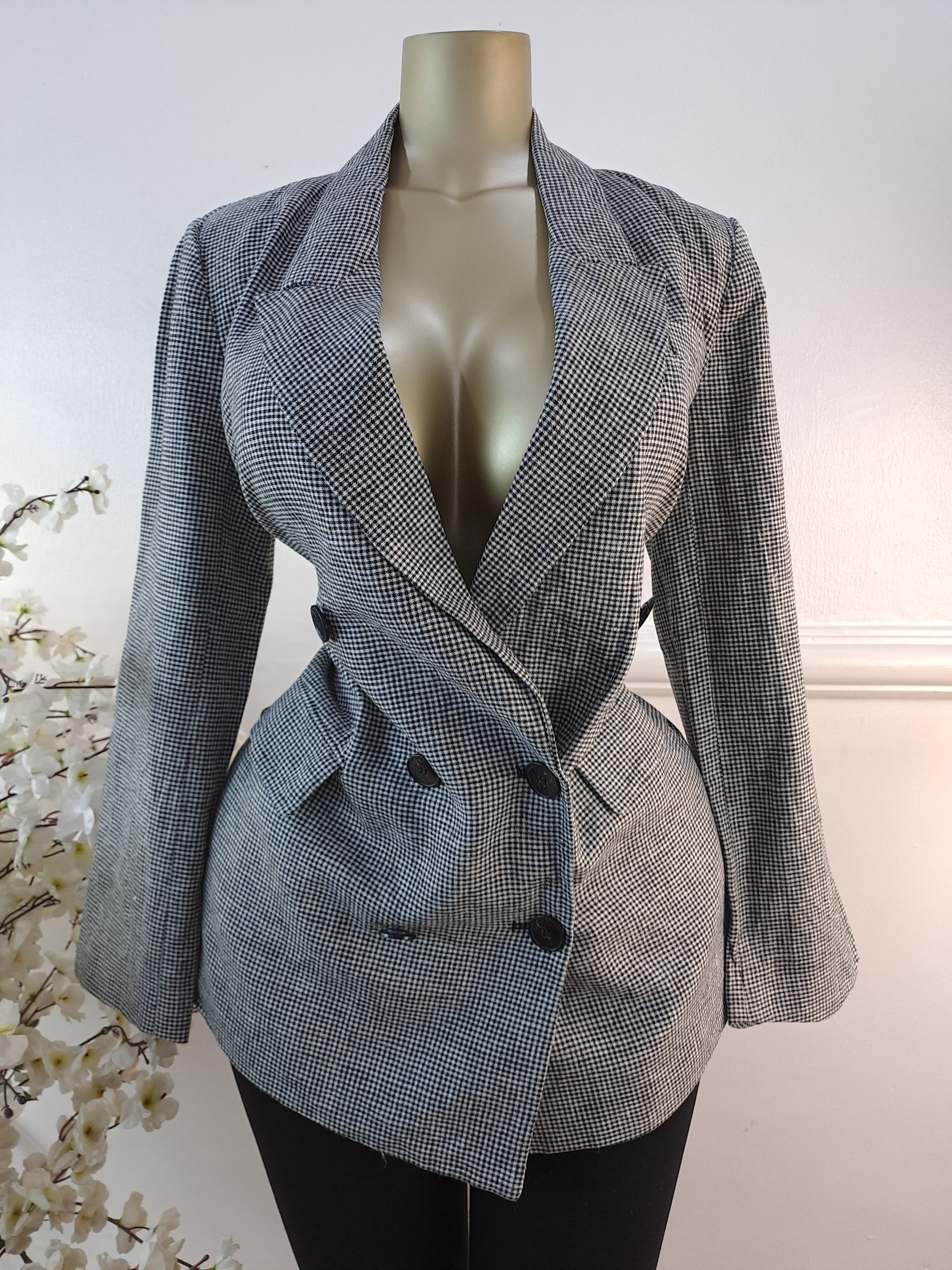 ZARA WOMAN UK SIZE 14 [LENGTH 31 INCHES]