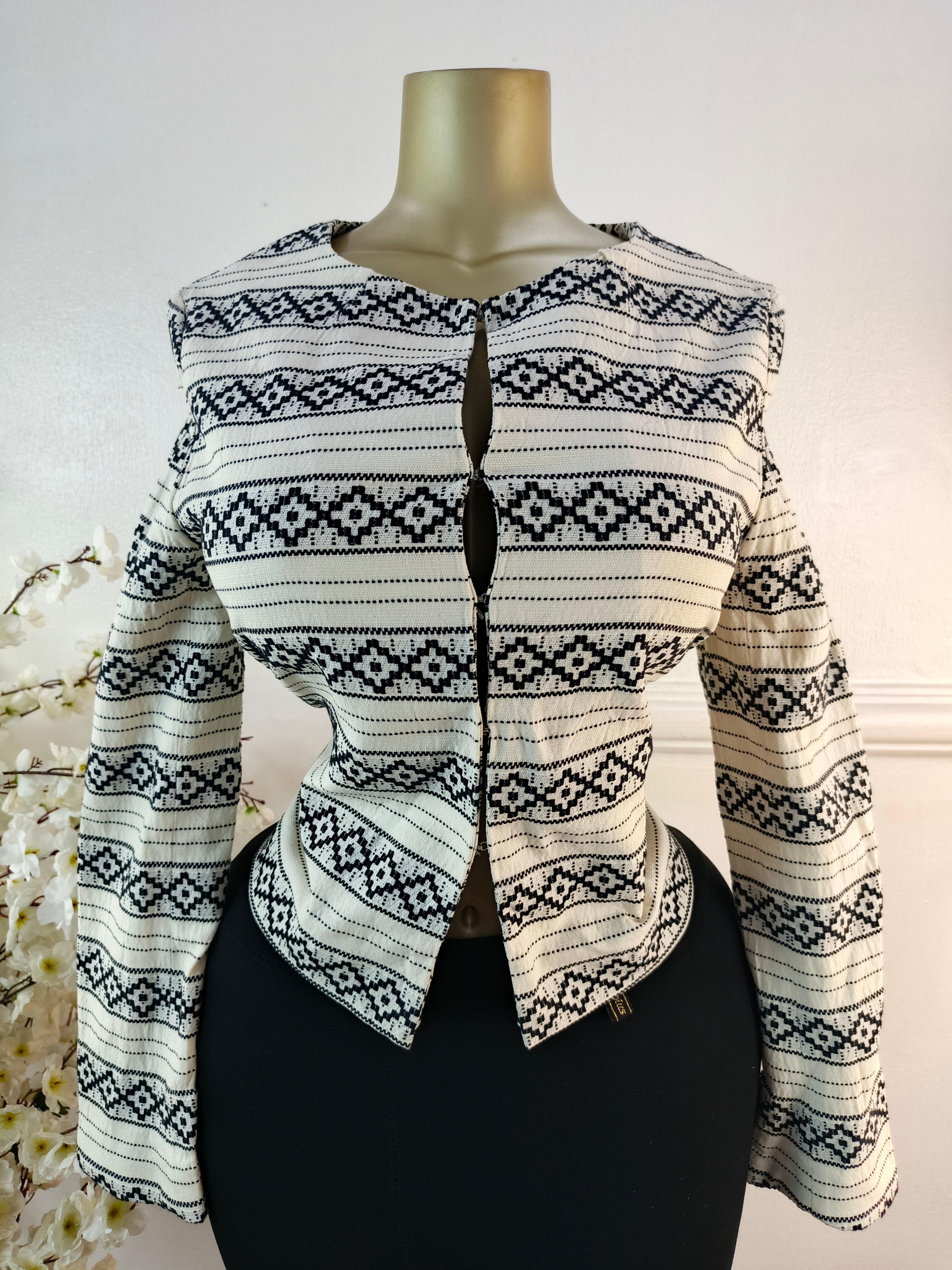BLAZER UK SIZE 10 [LENGTH 22 INCHES]